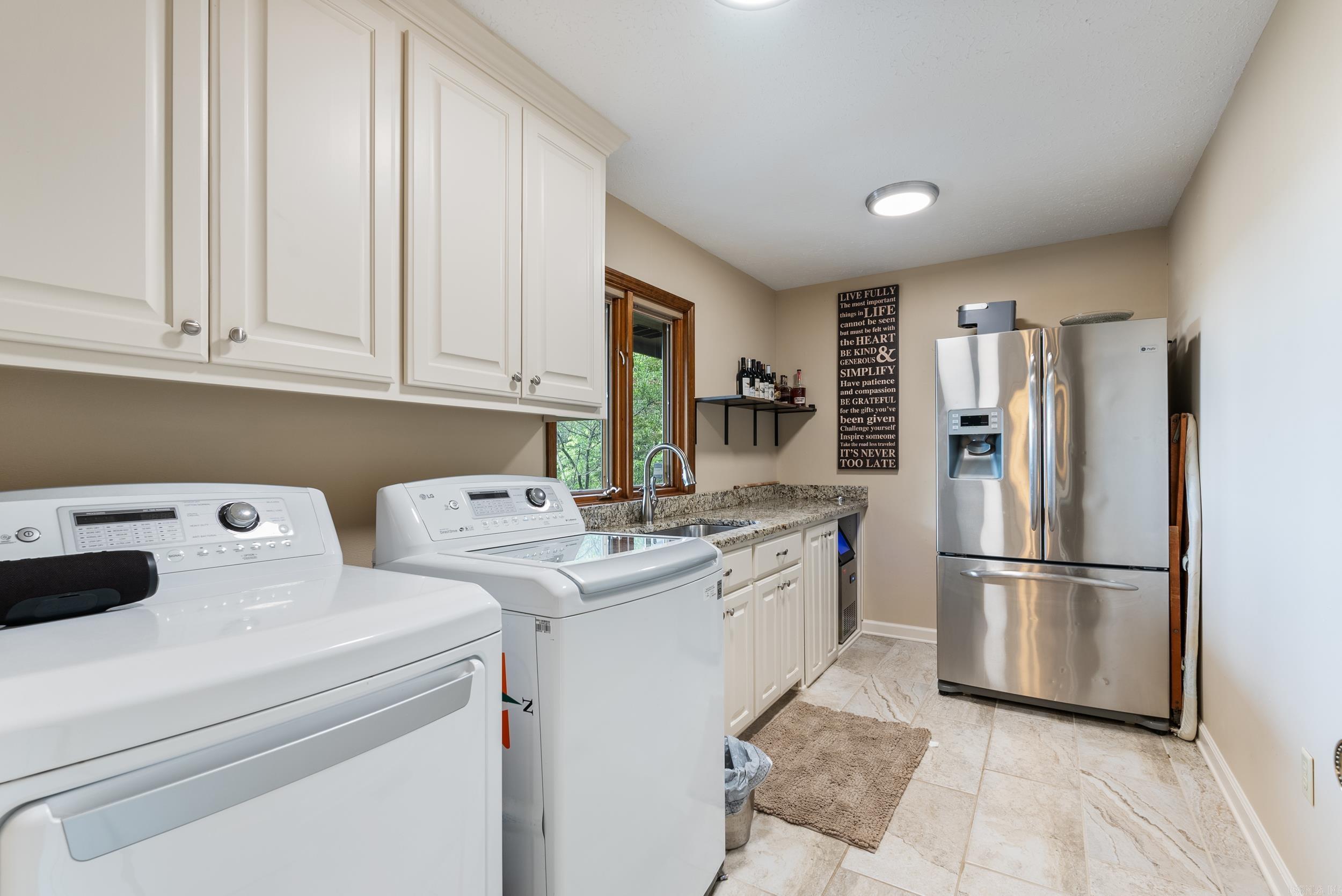 MEADOW RIDGE ESTATES - Residential
