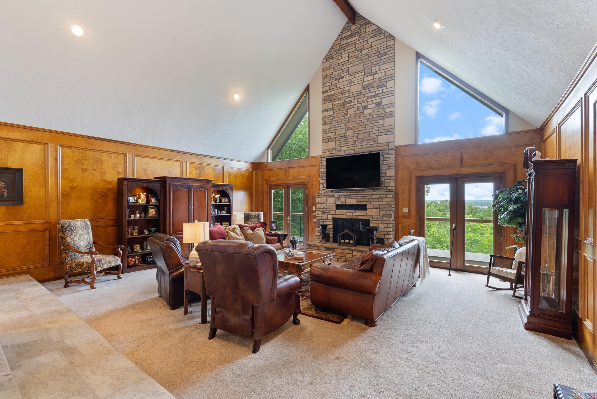 MEADOW RIDGE ESTATES - Residential