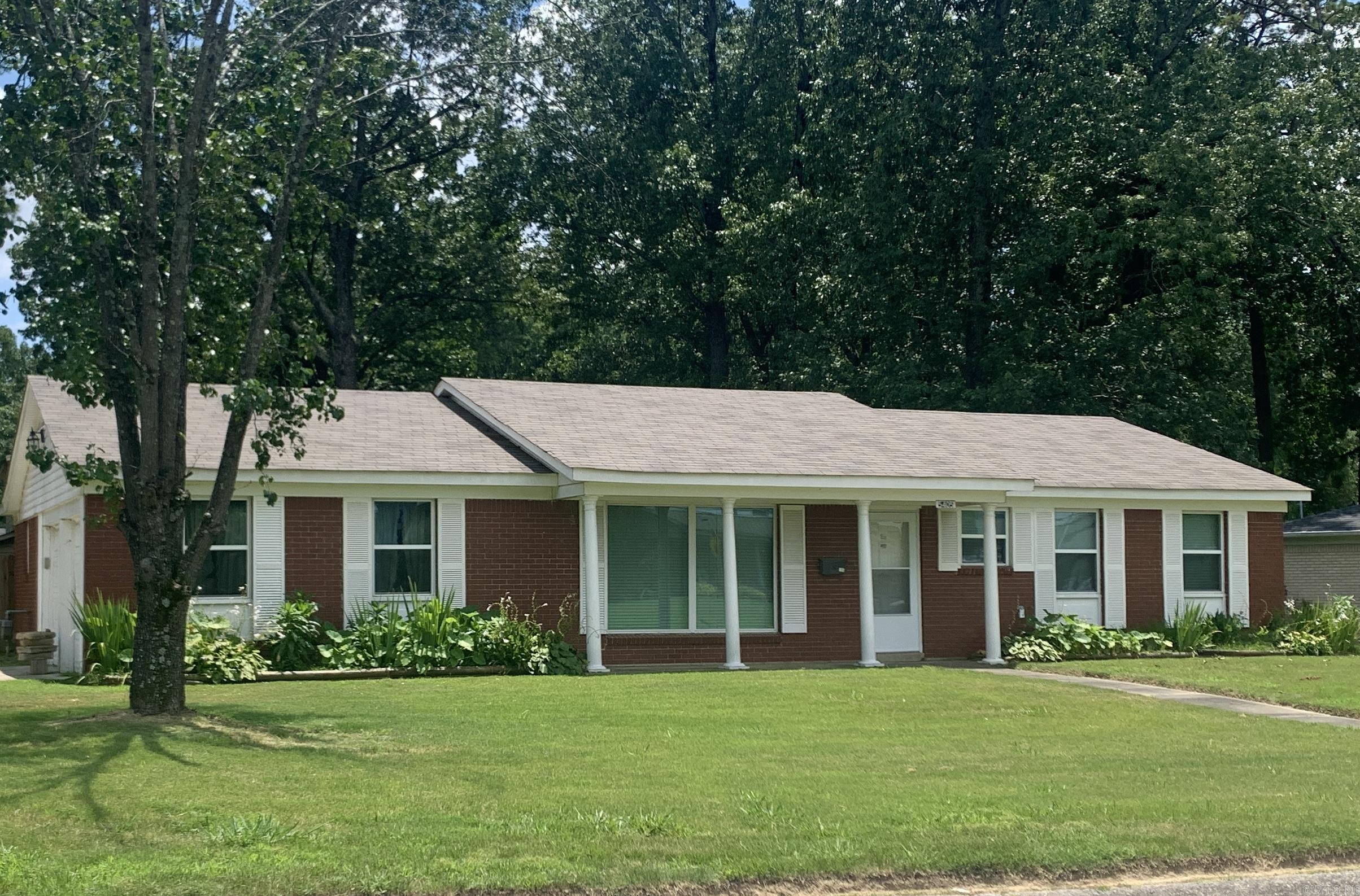 Well maintained 3 Bed 2 Bath Brick House**Great Neighborhood**Conveniently close to the HWY, Restaurants & Shopping**Kitchen & Bathrooms newly updated**Granite Countertops & New Appliances**New Flooring HVAC 2022**HWH 2022**Roof 2023**