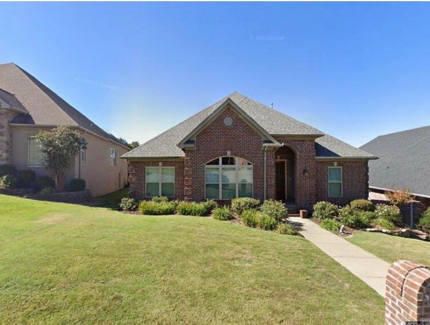 Stunning traditional style patio home nestled in the prestigious Villages of Wellington community in West Little Rock. This meticulously maintained property offers a blend of comfort, updates, elegance and resort-style amenities, making it perfect for families and entertaining.