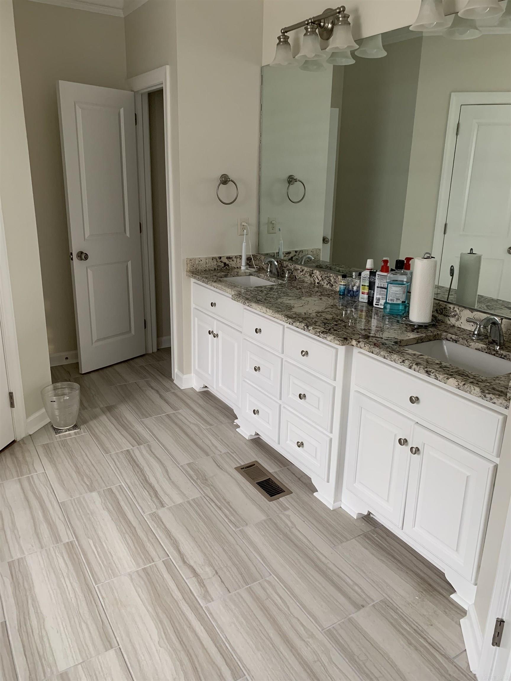 THE VILLAGES OF WELLINGTON - Residential