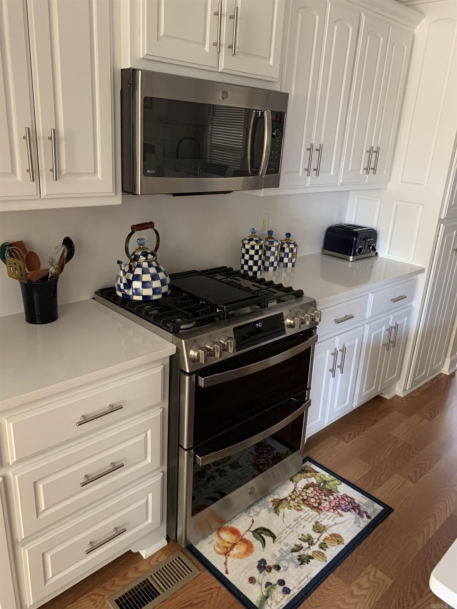 THE VILLAGES OF WELLINGTON - Residential