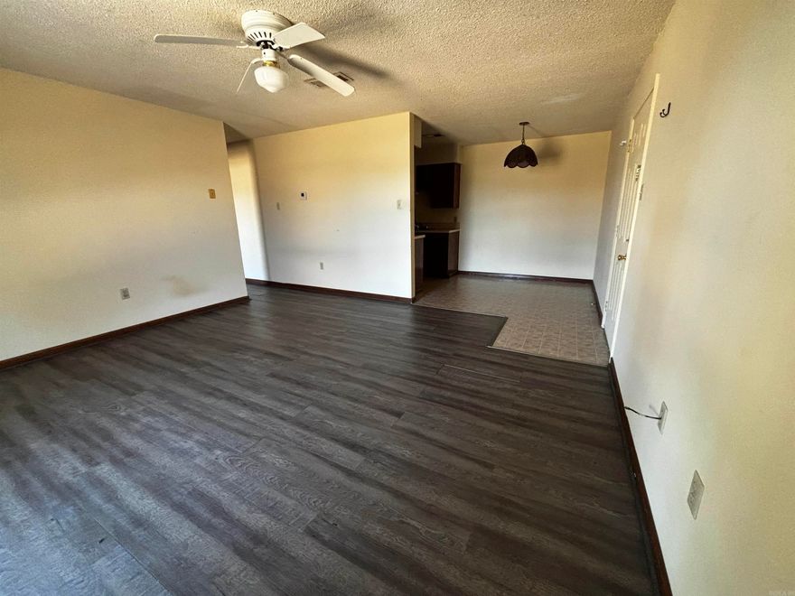 Introducing our centrally located 1 bedroom apartment in Conway, AR. This cozy unit features 1 bathroom, perfect for those seeking convenience and comfort. Enjoy the convenience of washer/dryer connections, making laundry day a breeze. The spacious walk-in closets provide ample storage space for all your belongings. Located in the heart of Conway, this apartment offers easy access to all the amenities the city has to offer. Don't miss out on this opportunity to call this apartment your new home.  All Aspire Realty Group residents are enrolled in the Resident Benefits Package (RBP) for $50.00/month which includes liability insurance, credit building to help boost the resident’s credit score with timely rent payments, up to $1M Identity Theft Protection, HVAC air filter delivery (for applicable properties), move-in concierge service making utility connection and home service setup a breeze during your move-in, our best-in-class resident rewards program, on-demand pest control and much more! More details upon application.