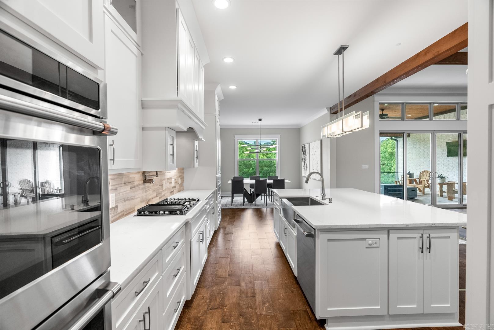 CHENAL VALLEY "FALSTONE COURT" - Residential