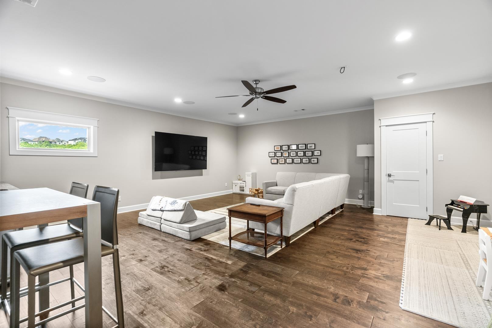 CHENAL VALLEY "FALSTONE COURT" - Residential