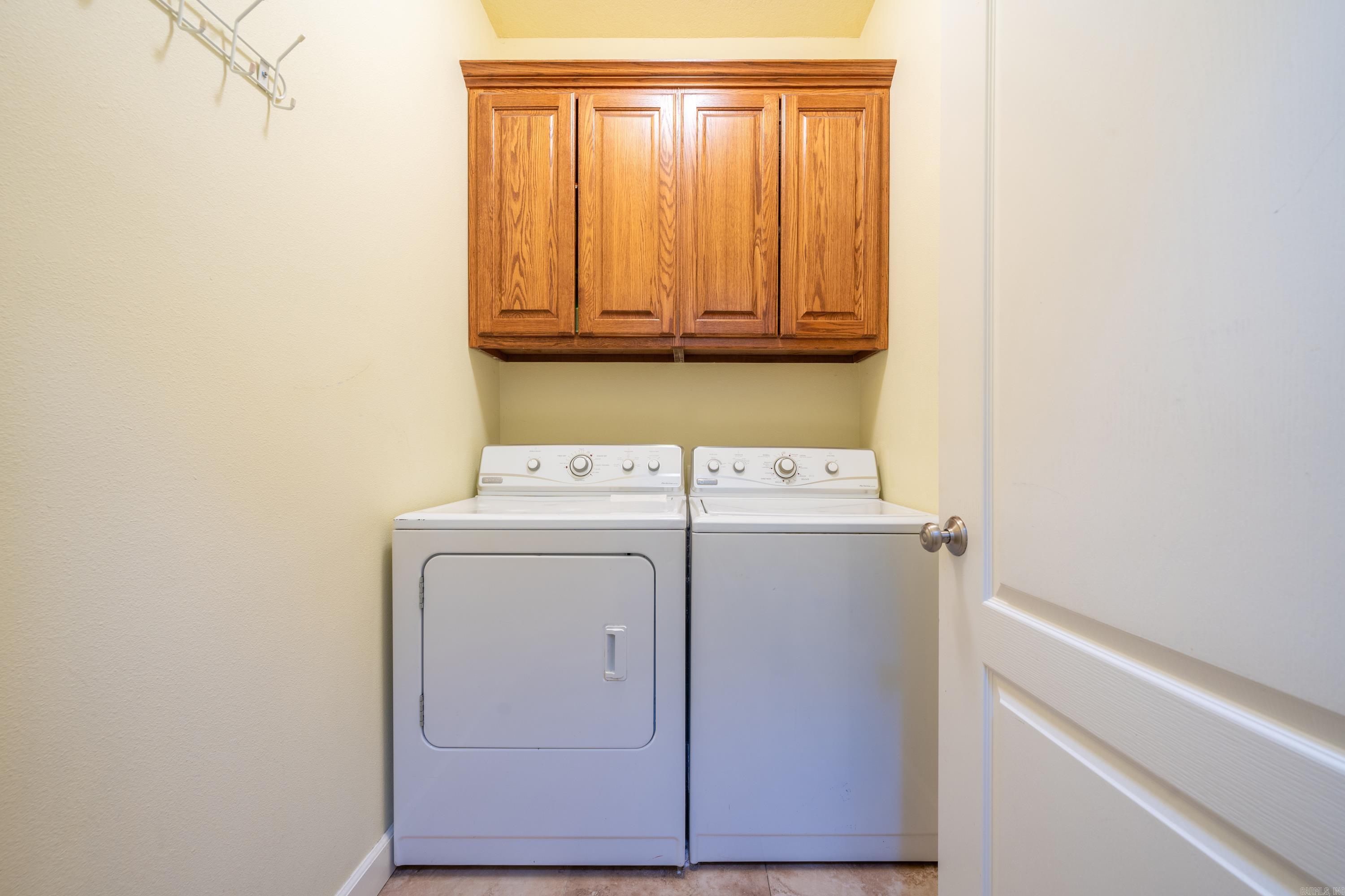 COBBLESTONE RIDGE - Residential