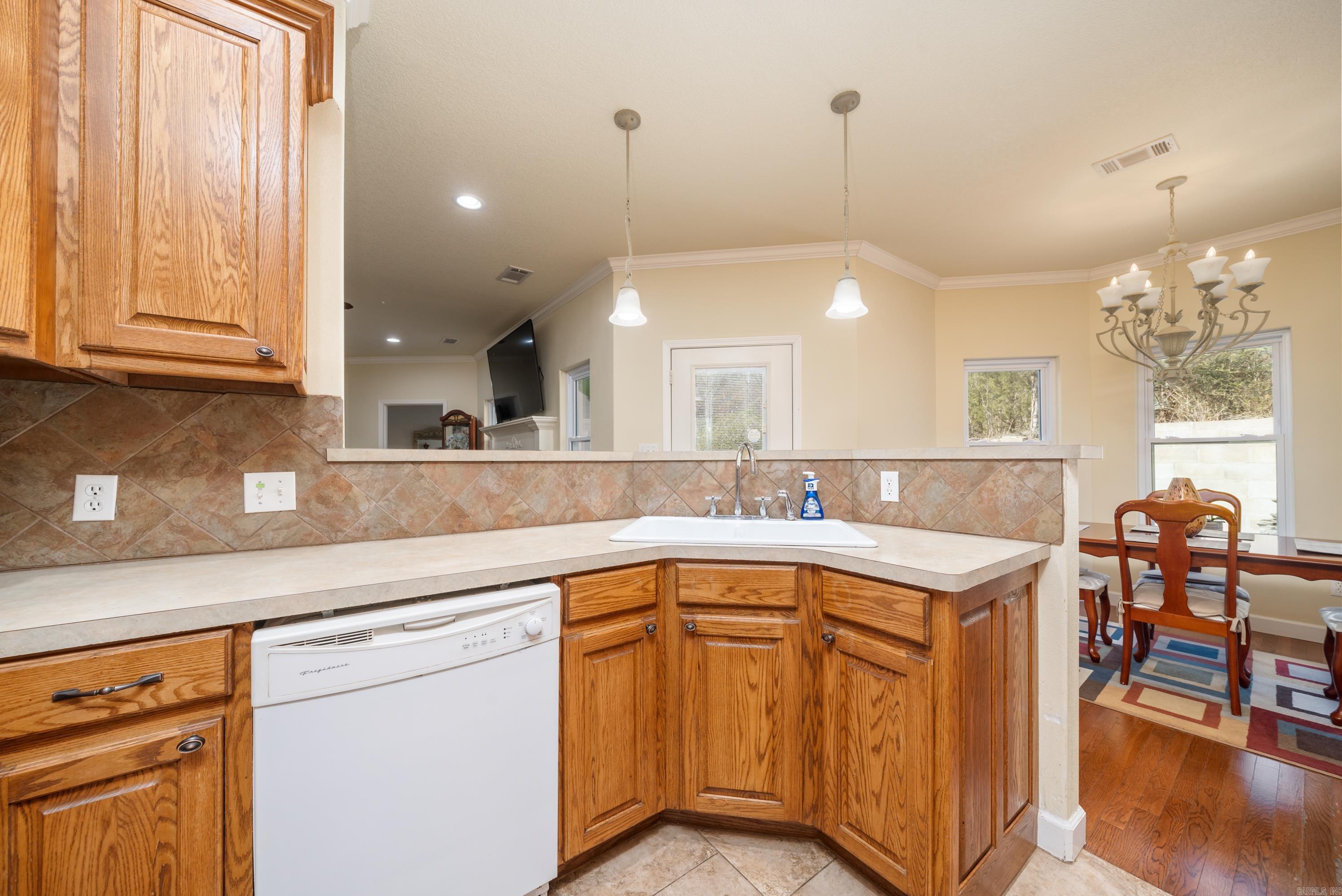 COBBLESTONE RIDGE - Residential