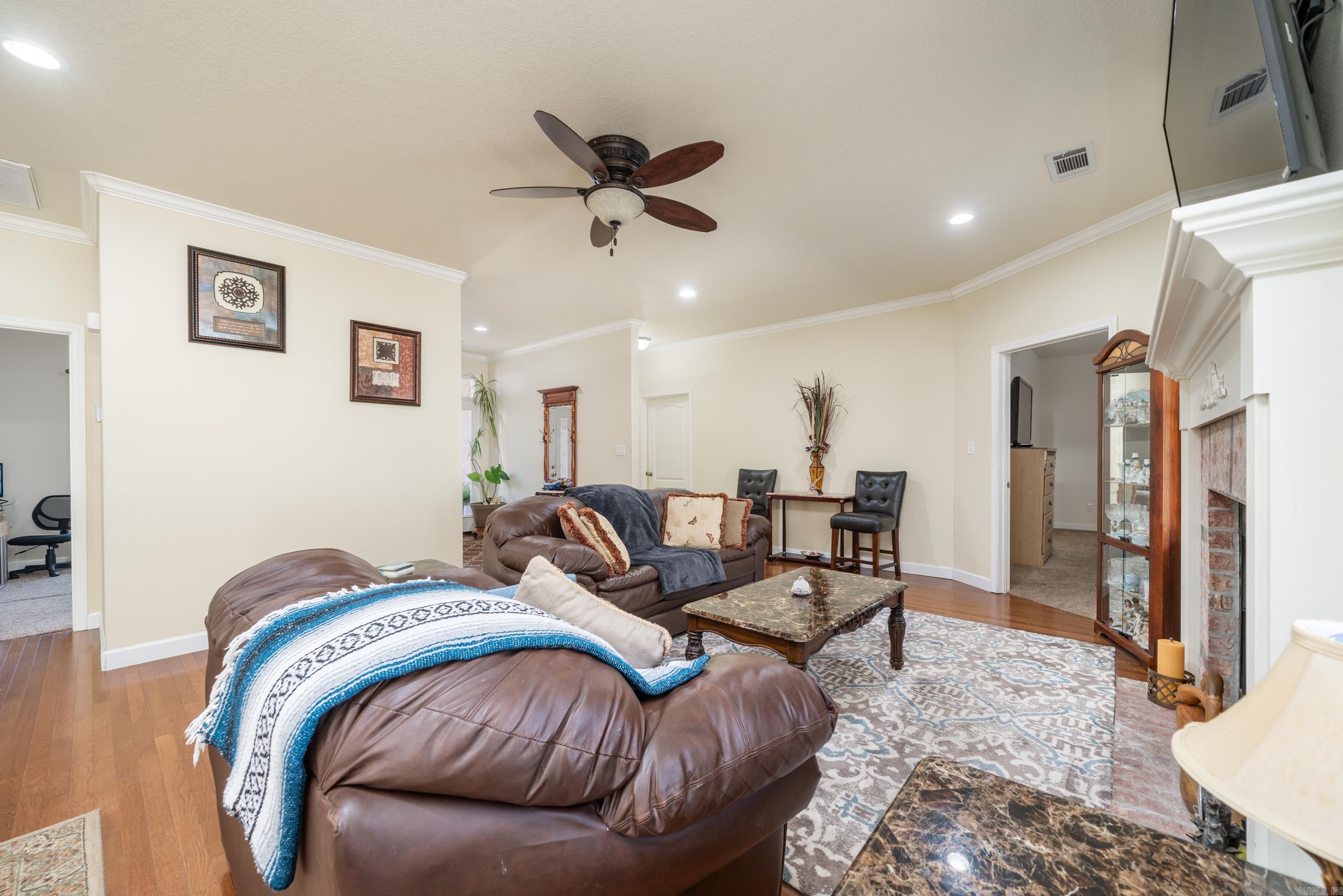 COBBLESTONE RIDGE - Residential