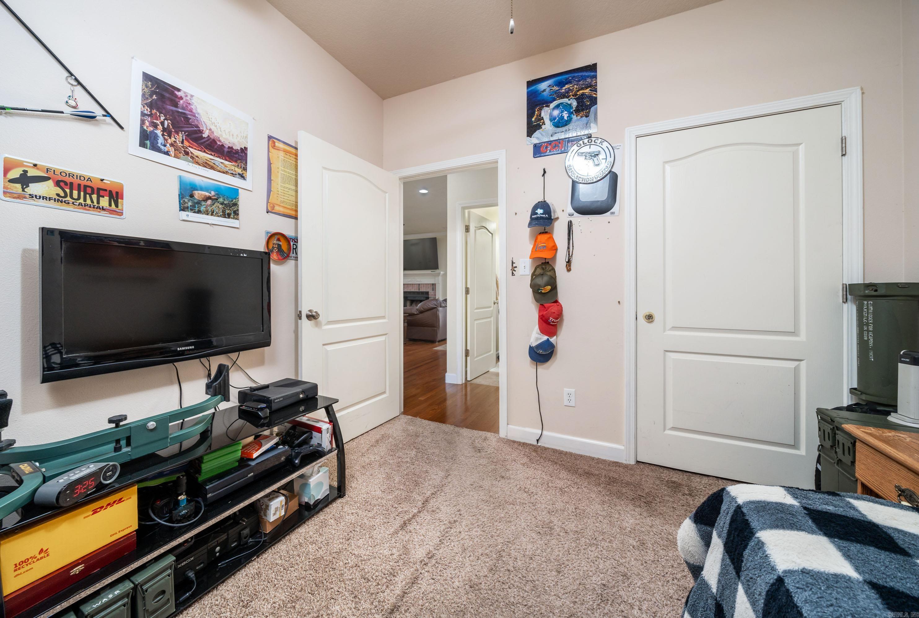 COBBLESTONE RIDGE - Residential