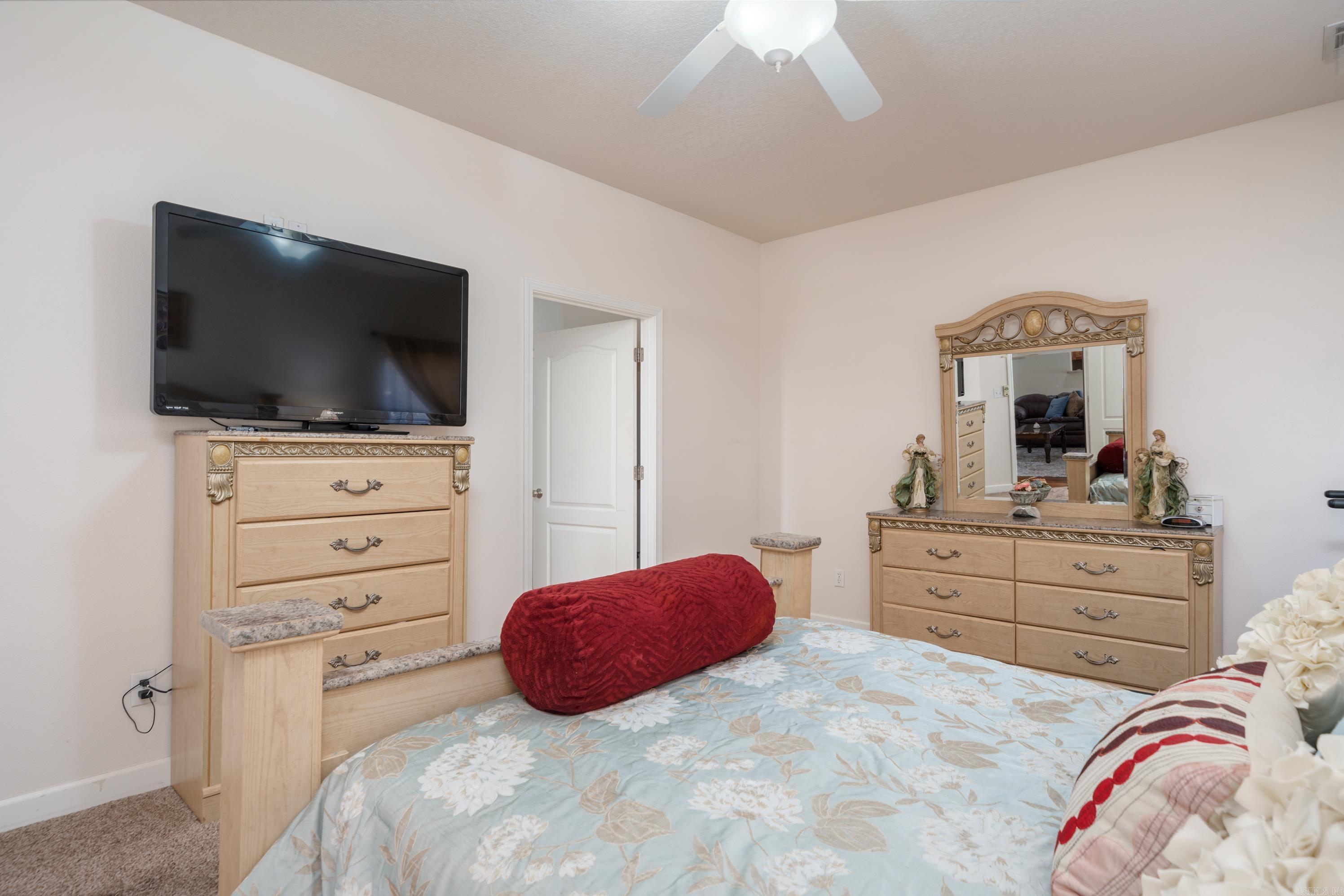 COBBLESTONE RIDGE - Residential