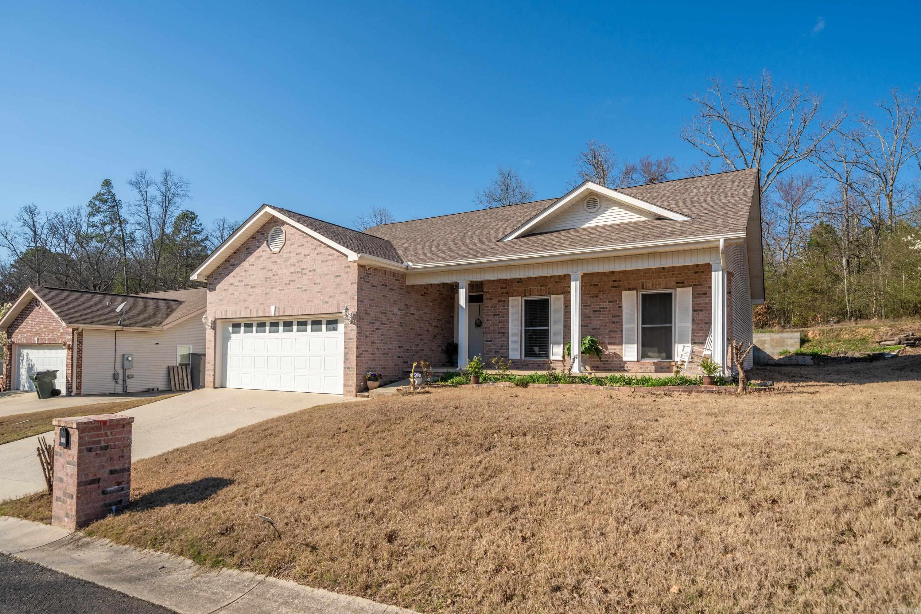 COBBLESTONE RIDGE - Residential