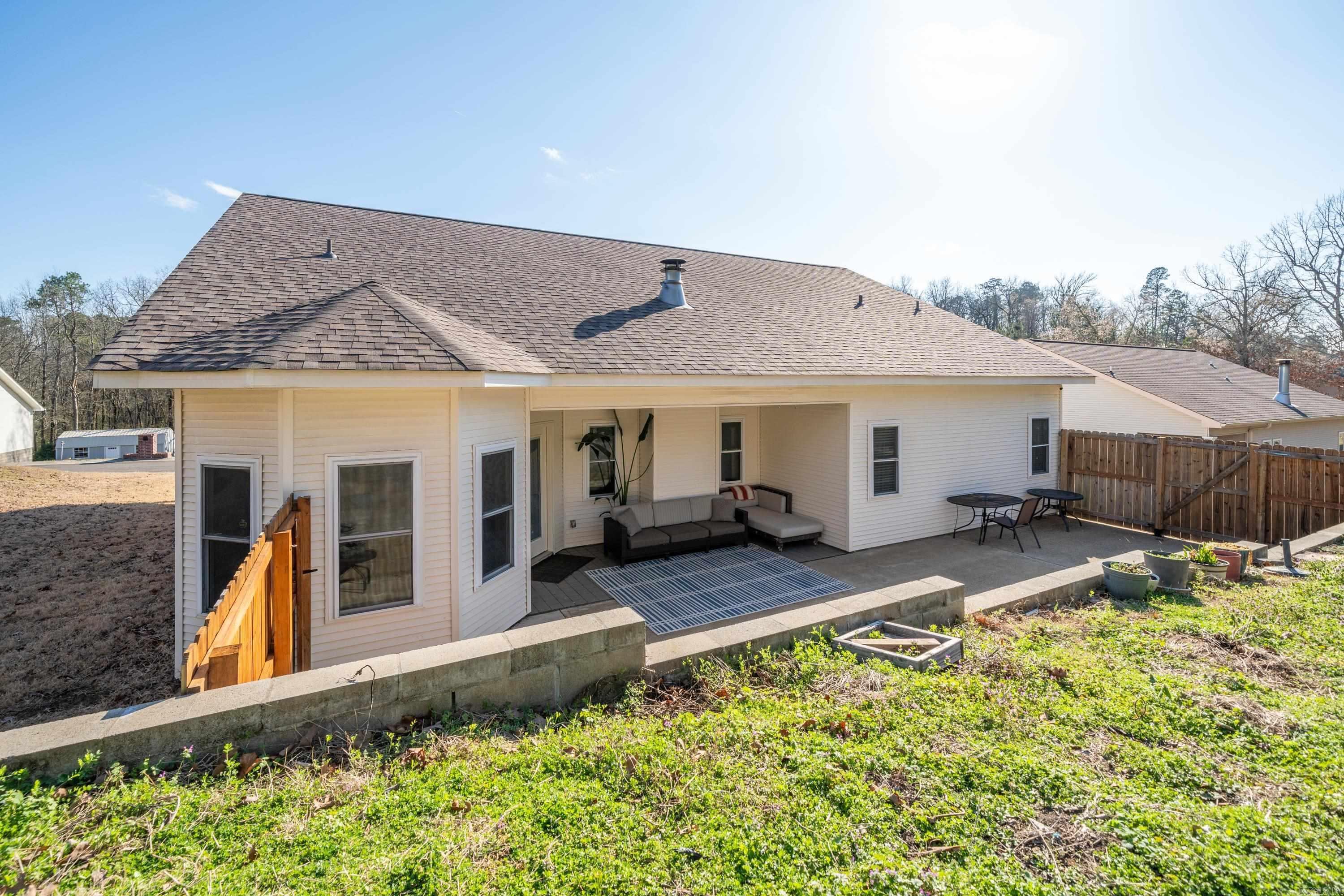 COBBLESTONE RIDGE - Residential