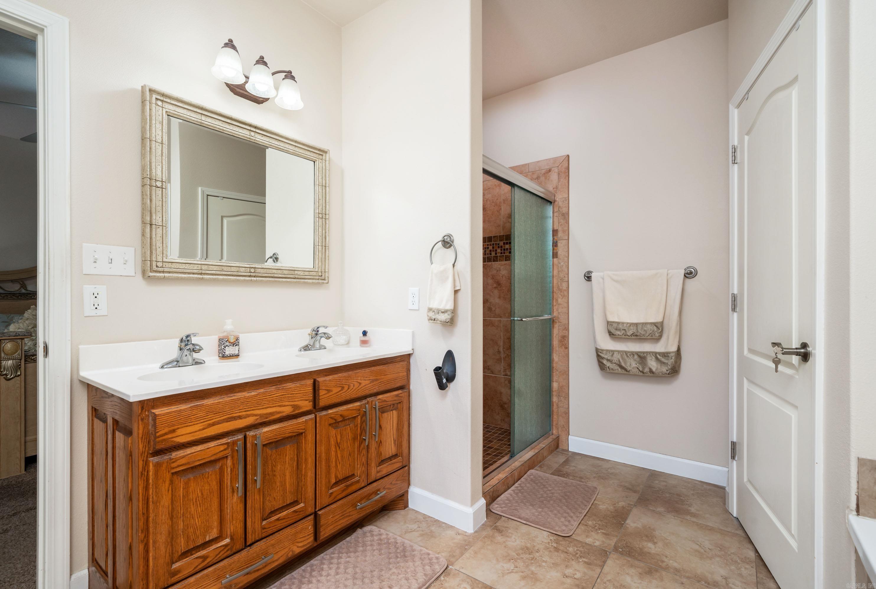 COBBLESTONE RIDGE - Residential