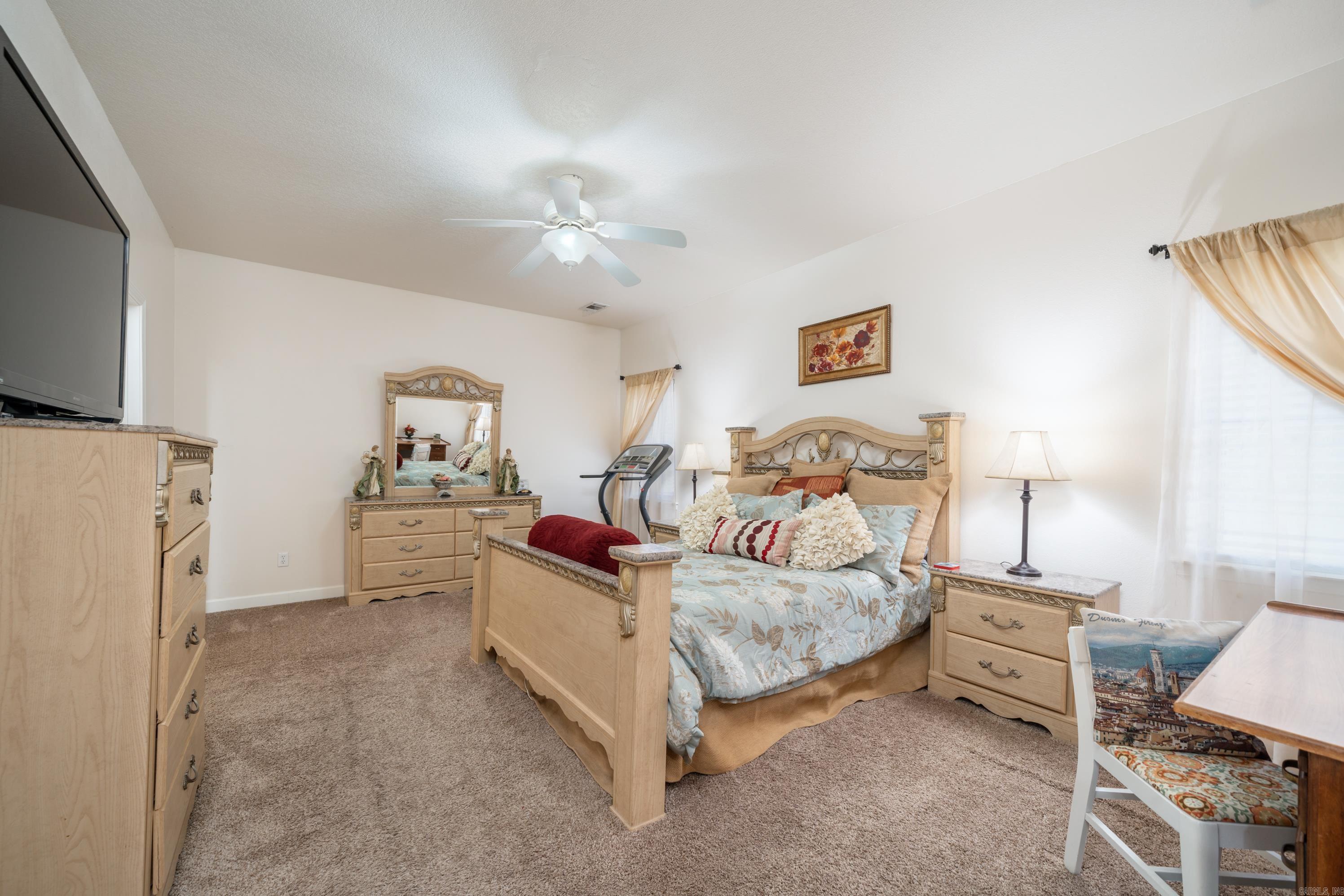 COBBLESTONE RIDGE - Residential