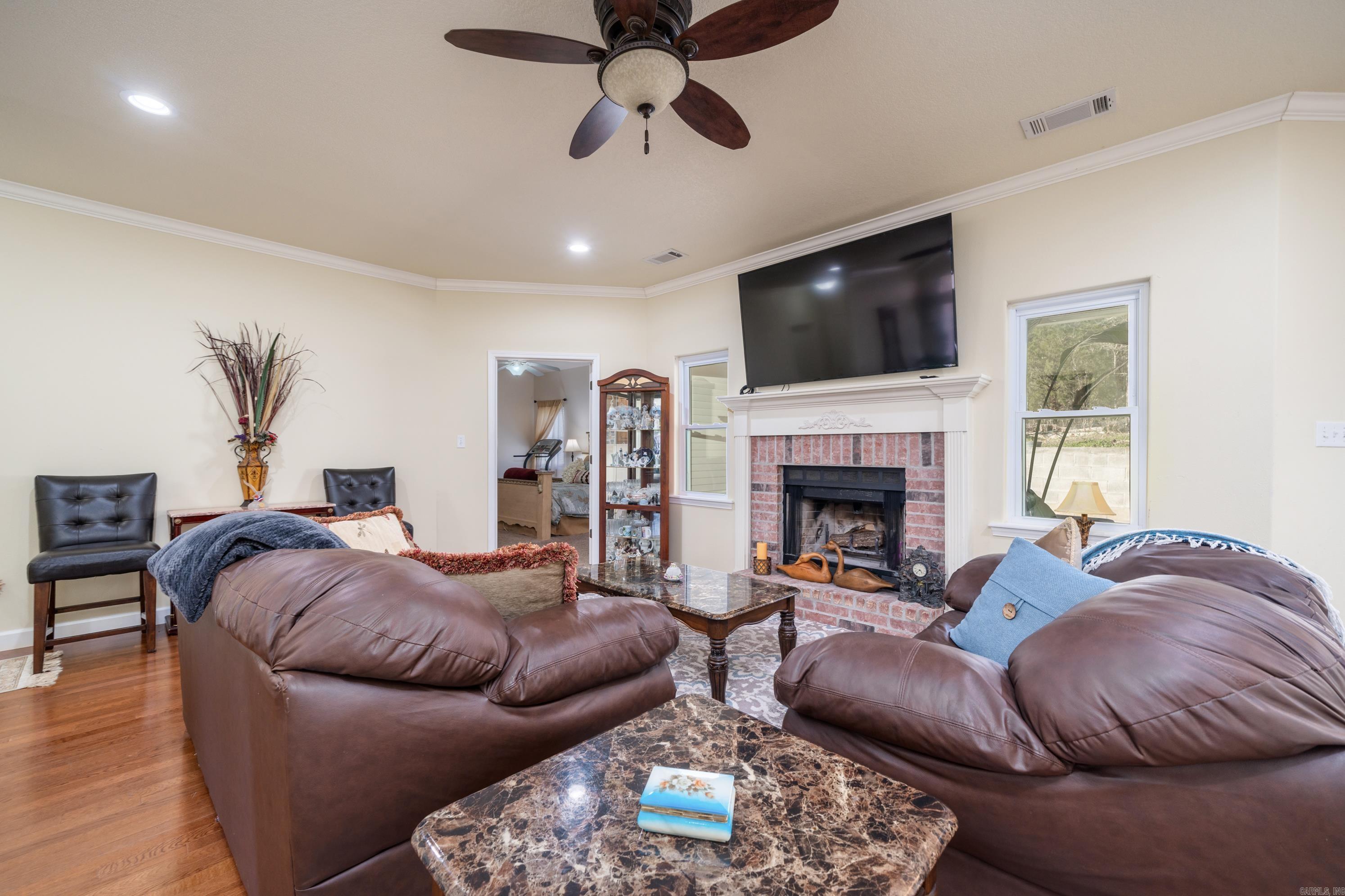 COBBLESTONE RIDGE - Residential