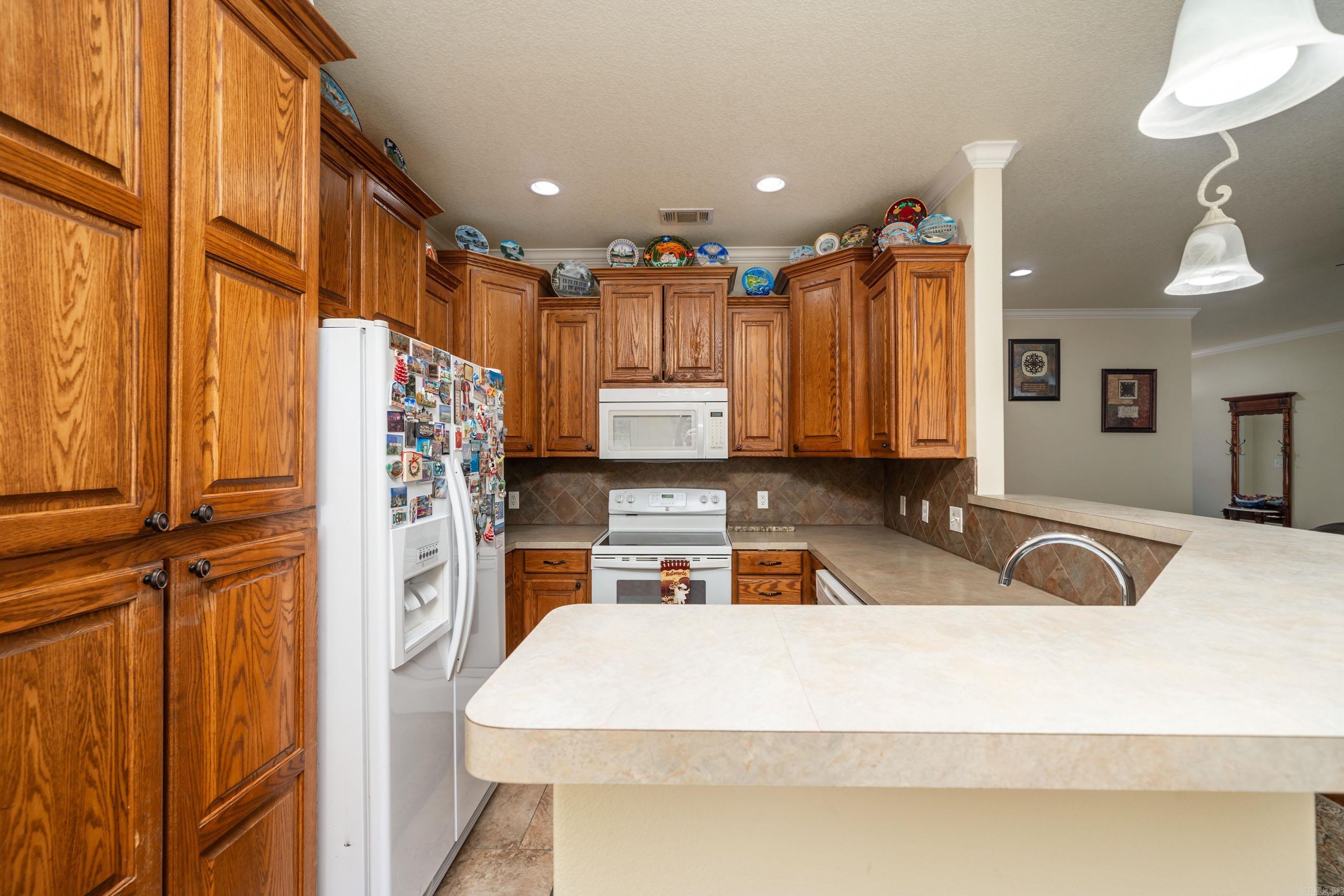 COBBLESTONE RIDGE - Residential