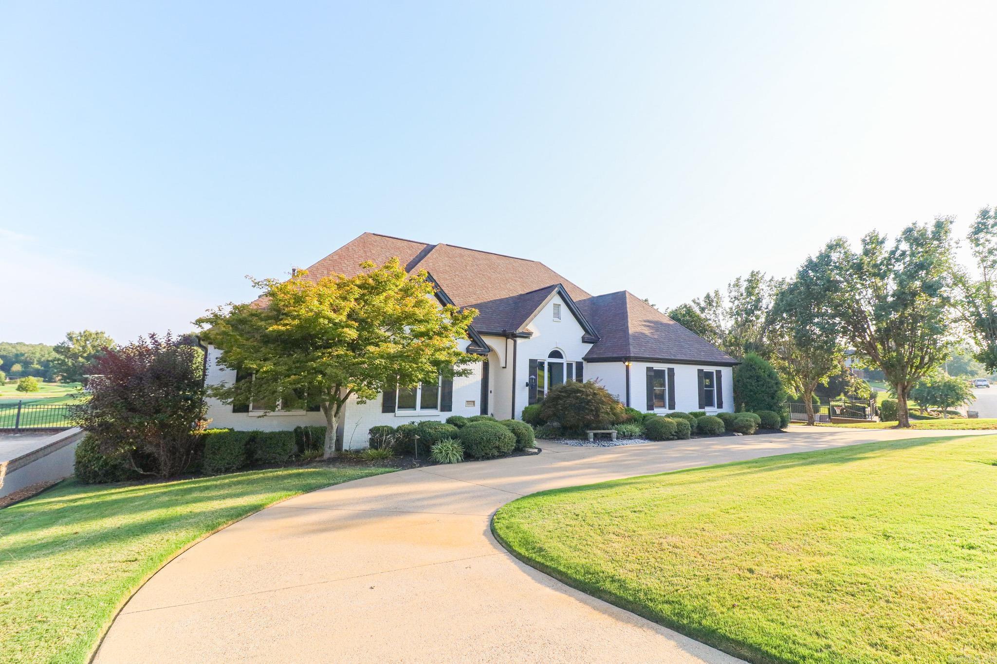 Ridgepointe - Residential