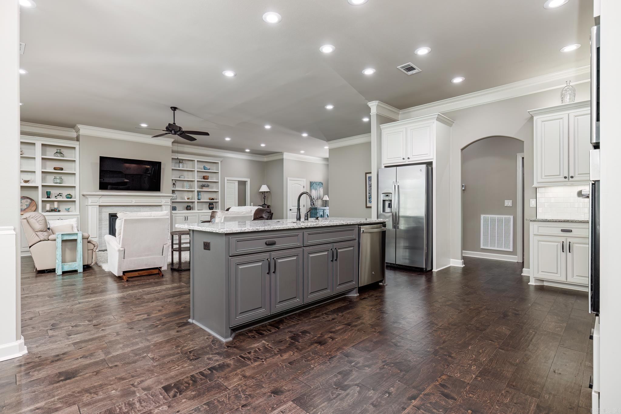 ALTA VISTA - Residential