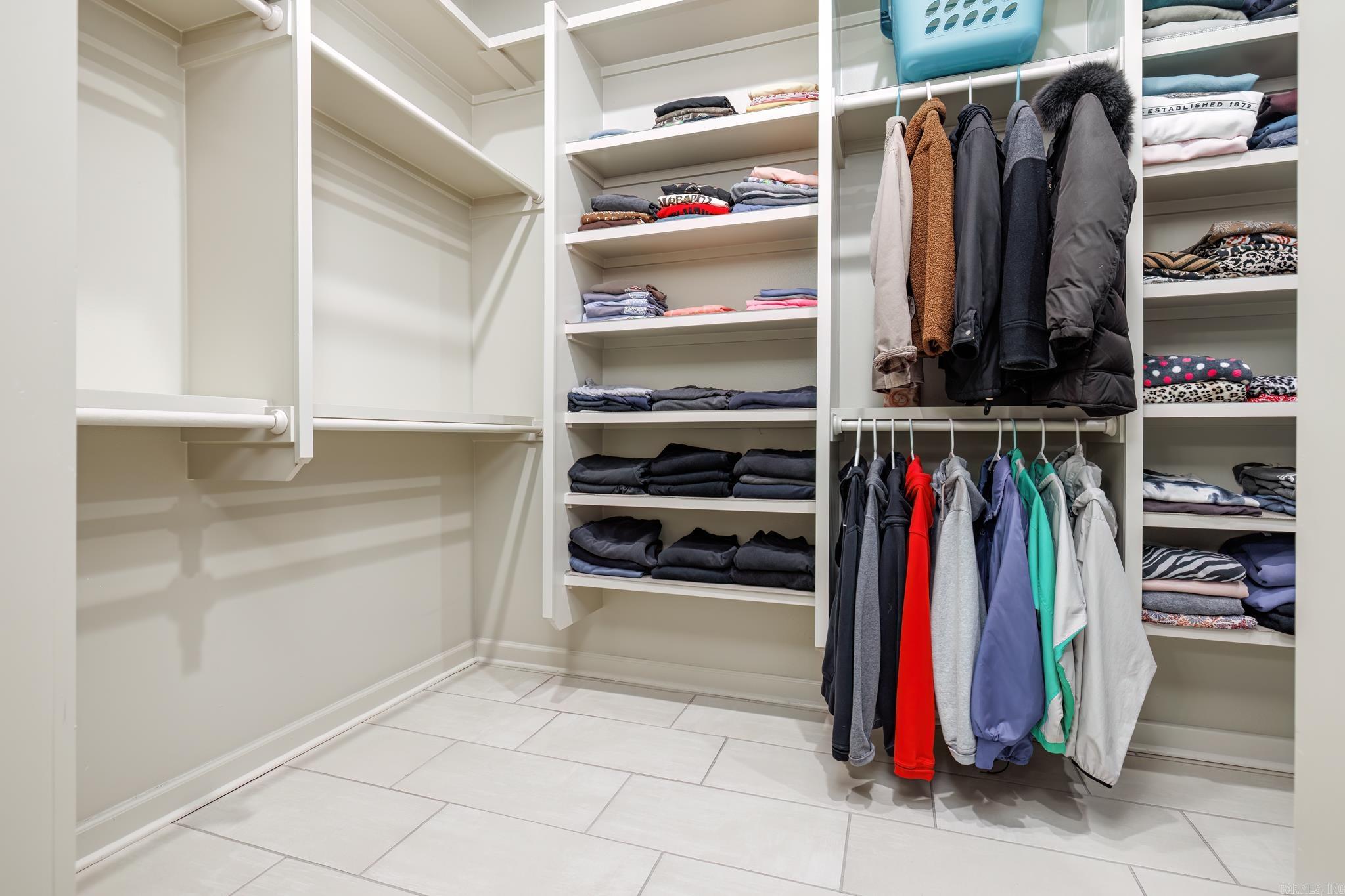 ALTA VISTA - Residential