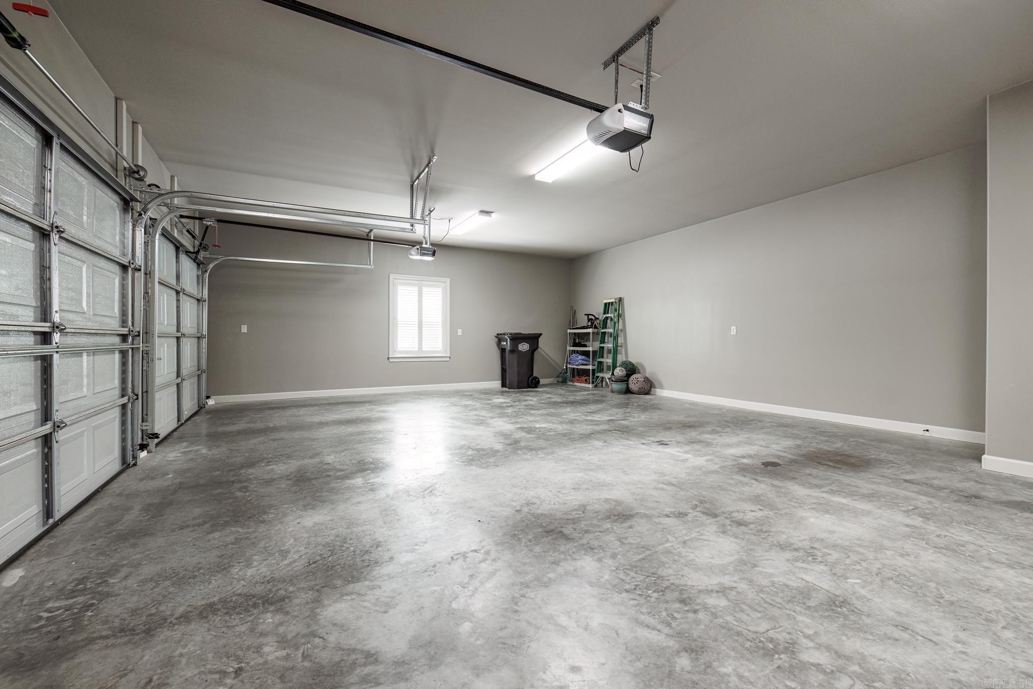 ALTA VISTA - Residential