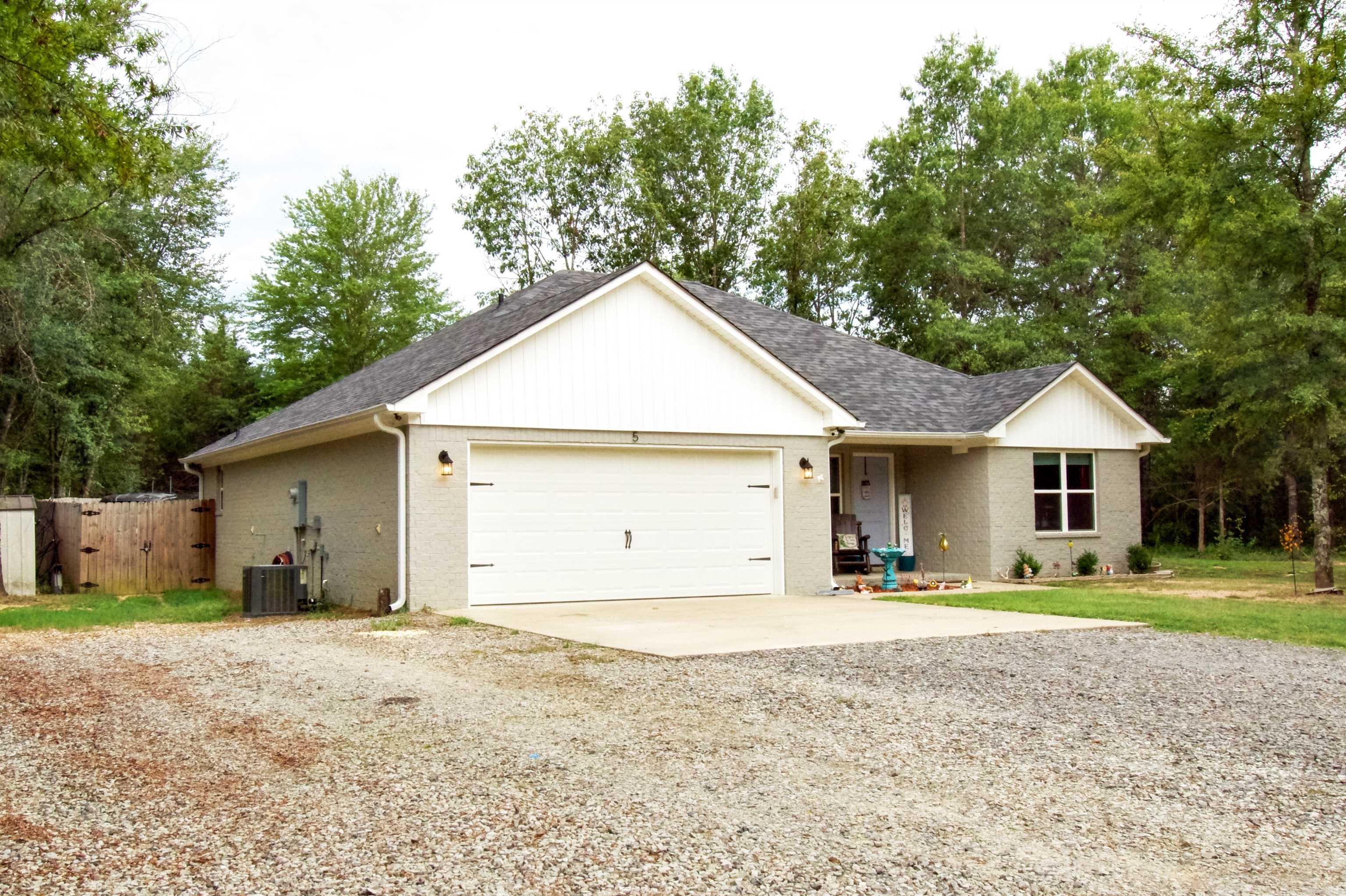 ARNOLDSBURG - Residential