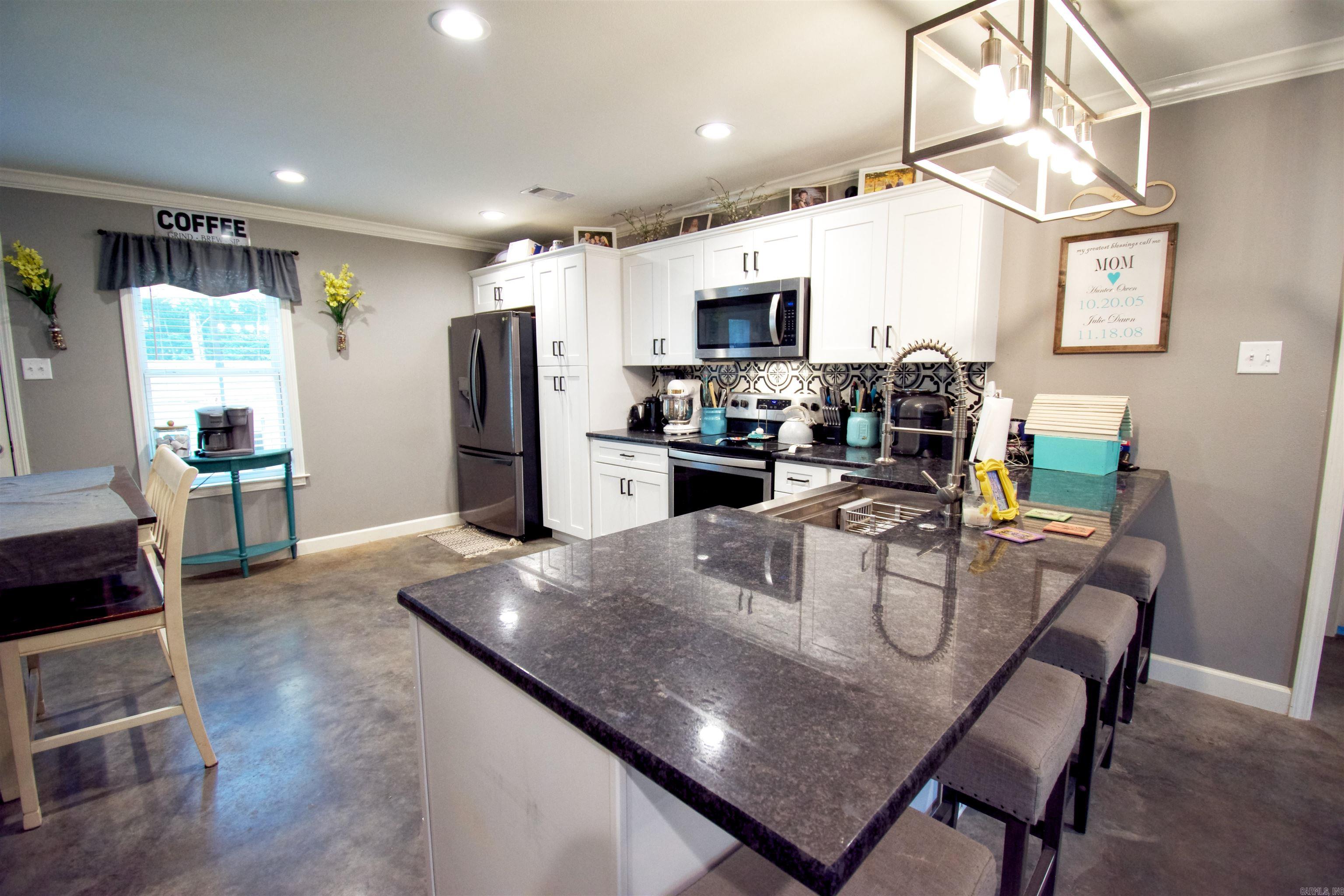 ARNOLDSBURG - Residential