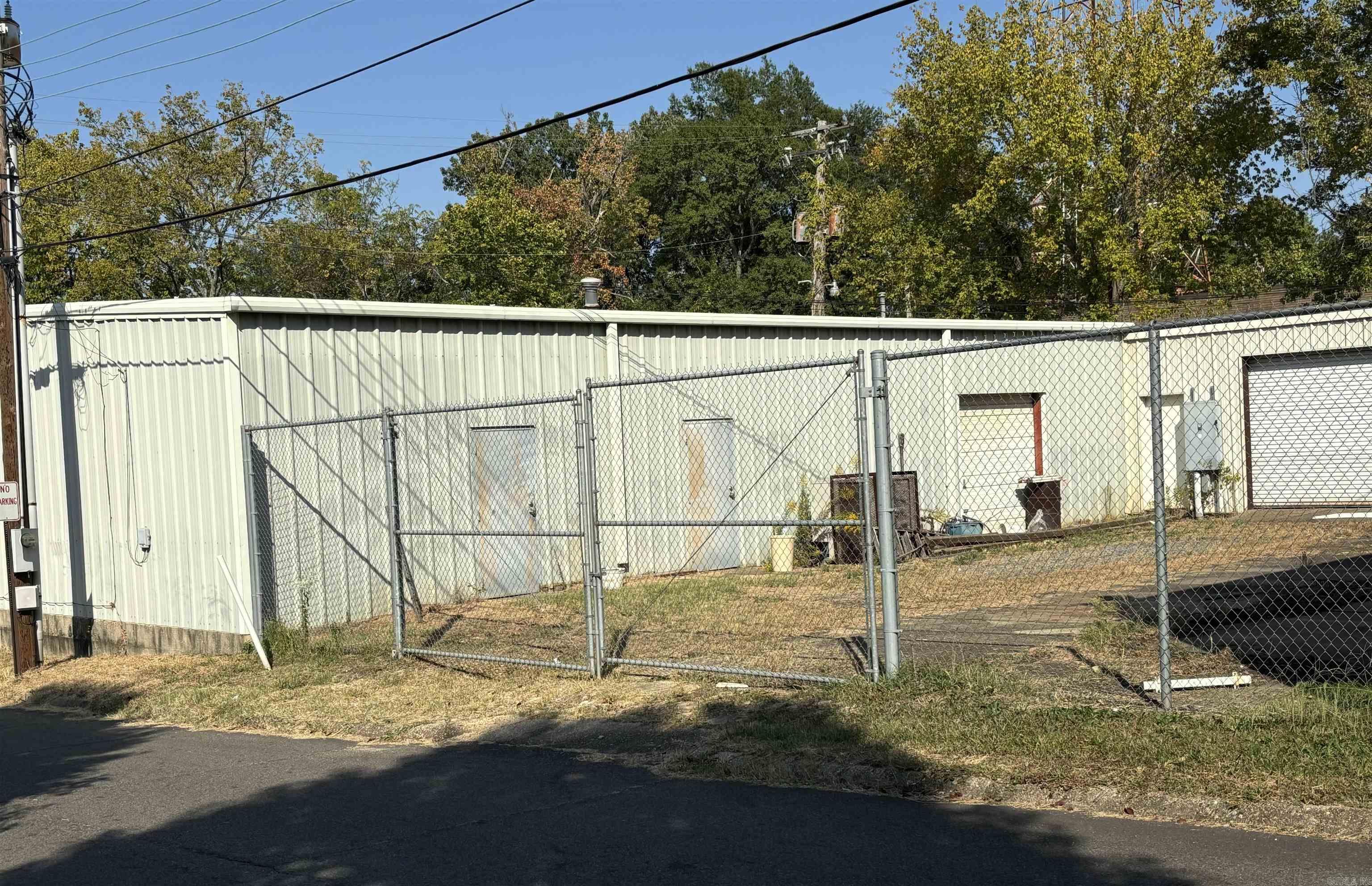 Central - Commercial Sale