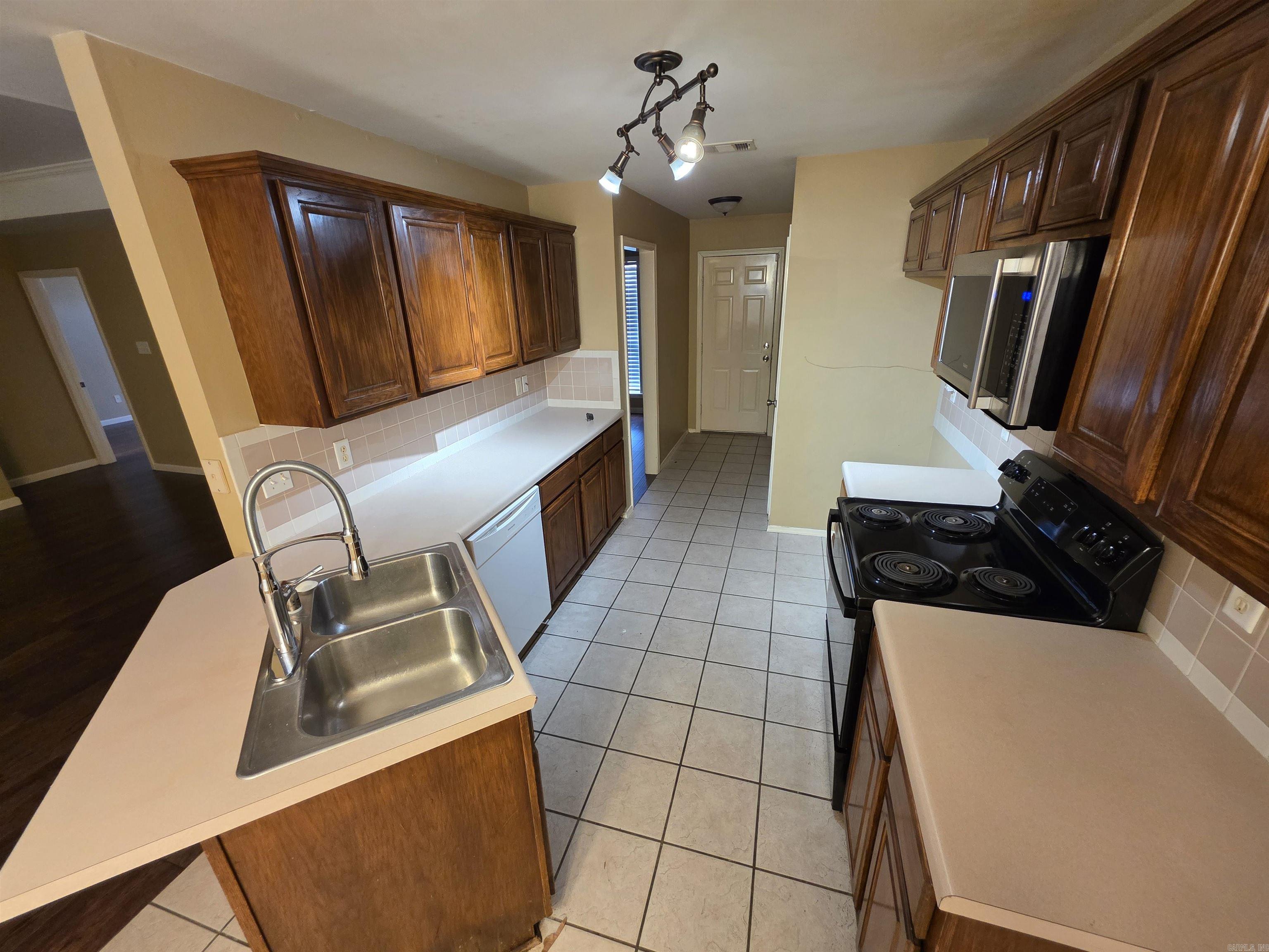 Stoneybrook - Residential Lease