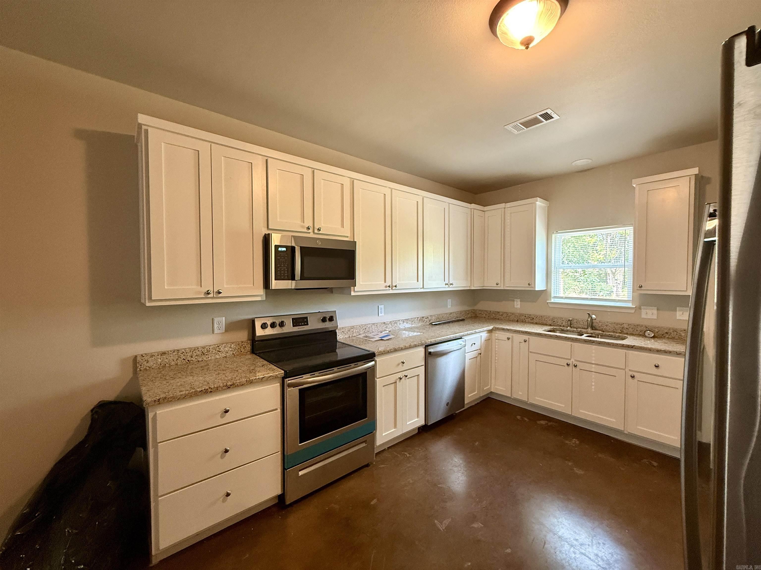 BT Laney - Residential Lease