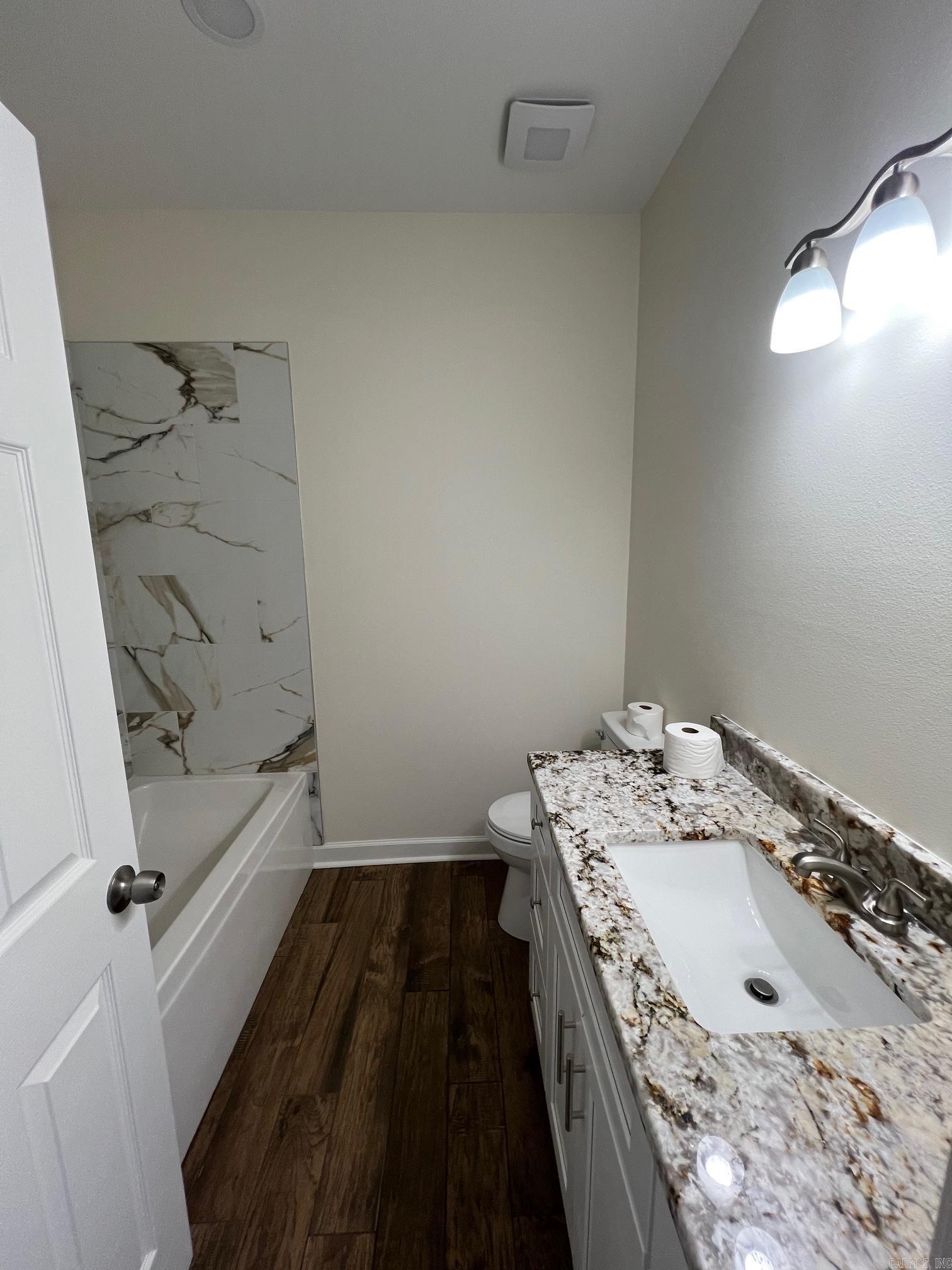 COUNTRY MEADOWS - Residential