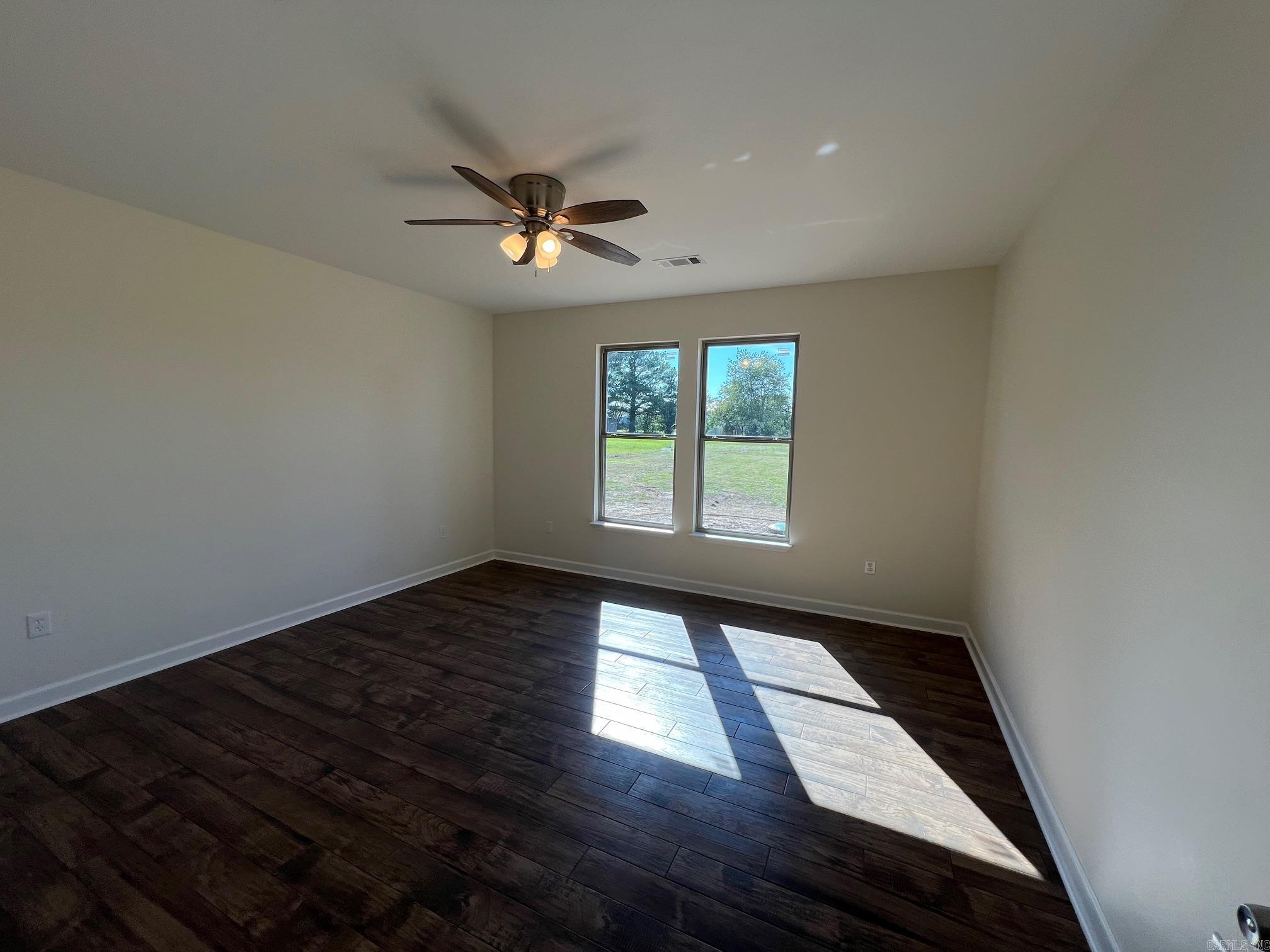 COUNTRY MEADOWS - Residential