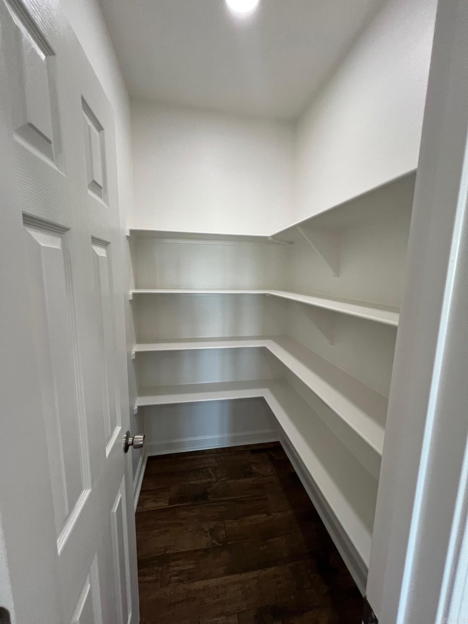 COUNTRY MEADOWS - Residential