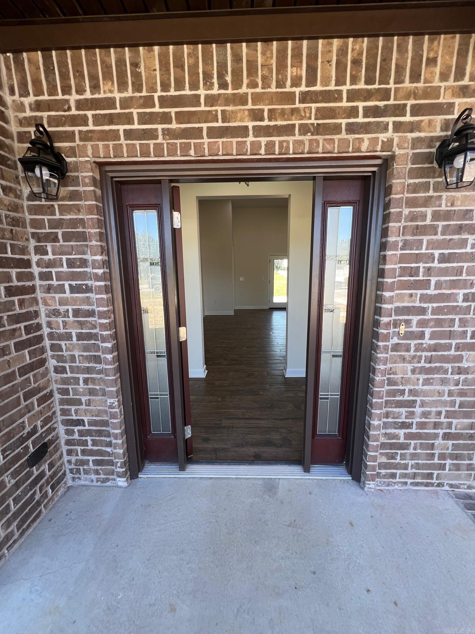 COUNTRY MEADOWS - Residential