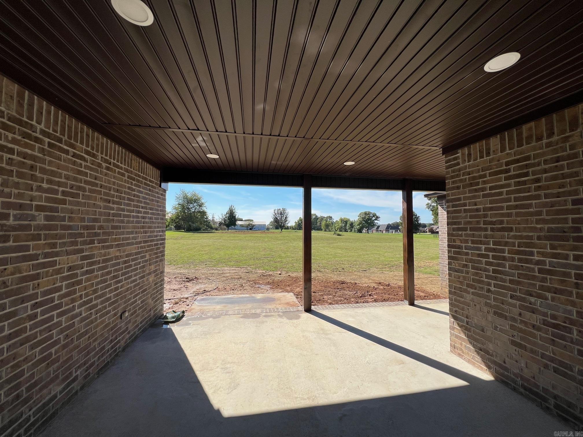 COUNTRY MEADOWS - Residential