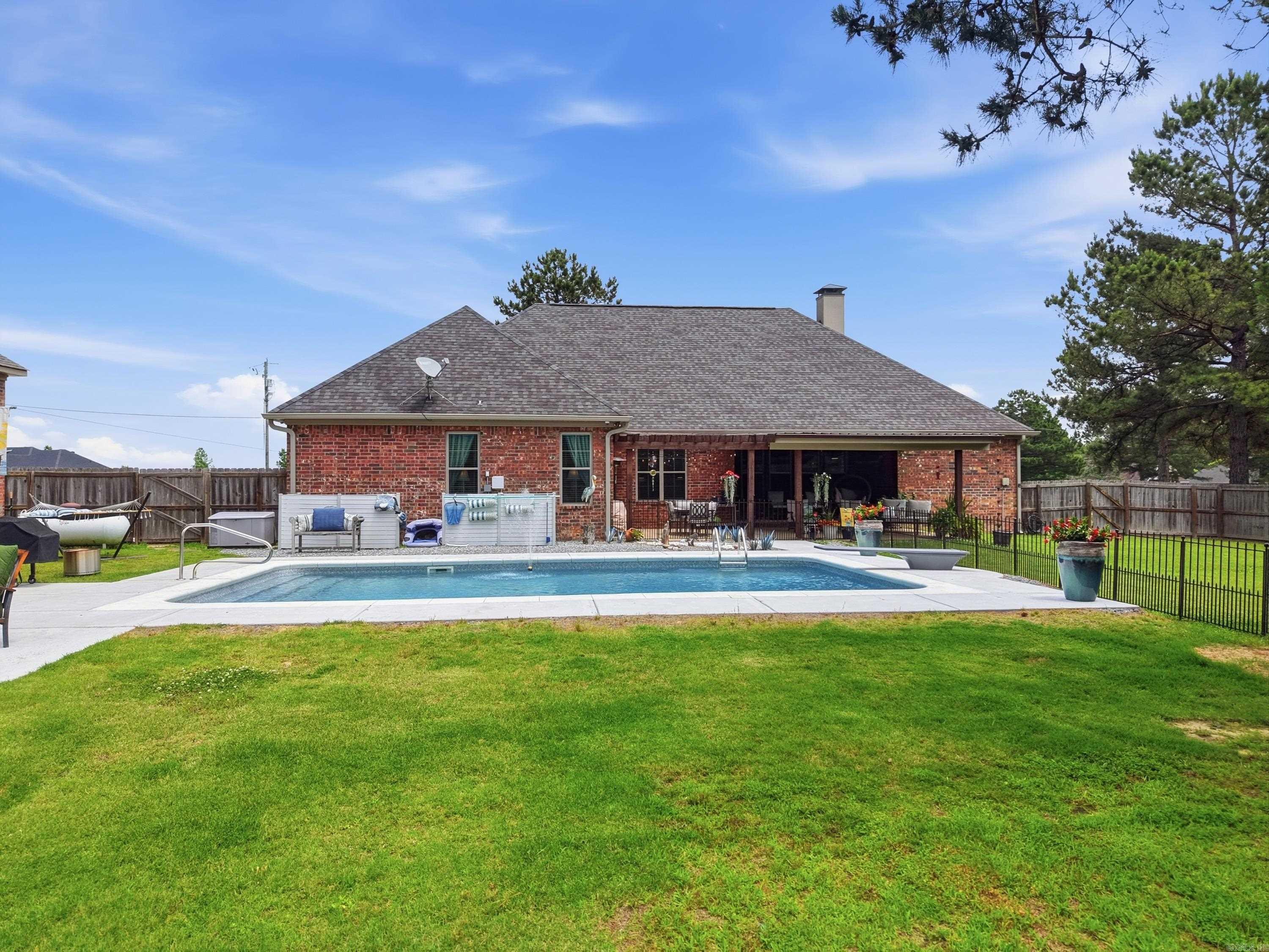 PLEASANT LAKE ESTATES - Residential
