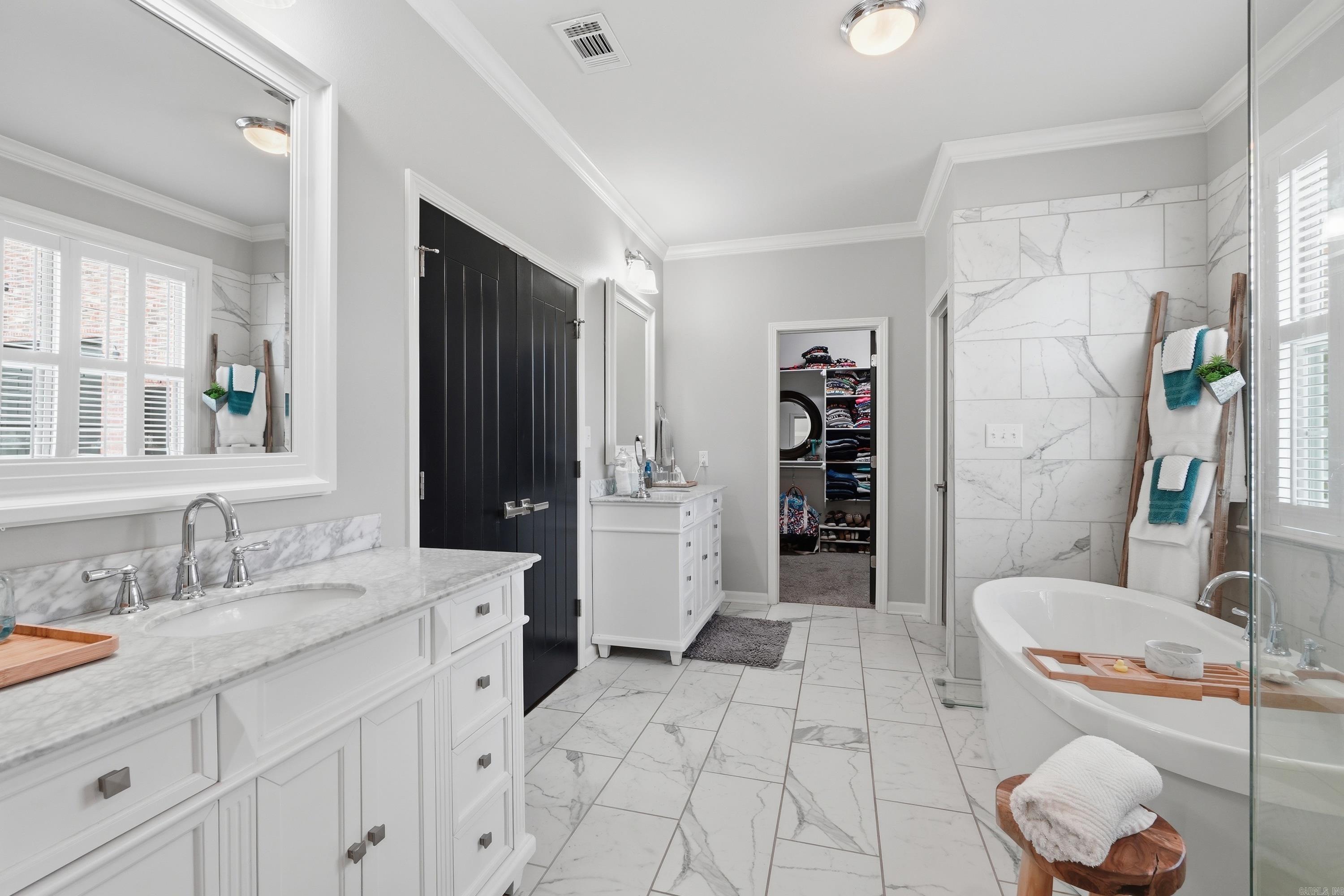 PLEASANT LAKE ESTATES - Residential