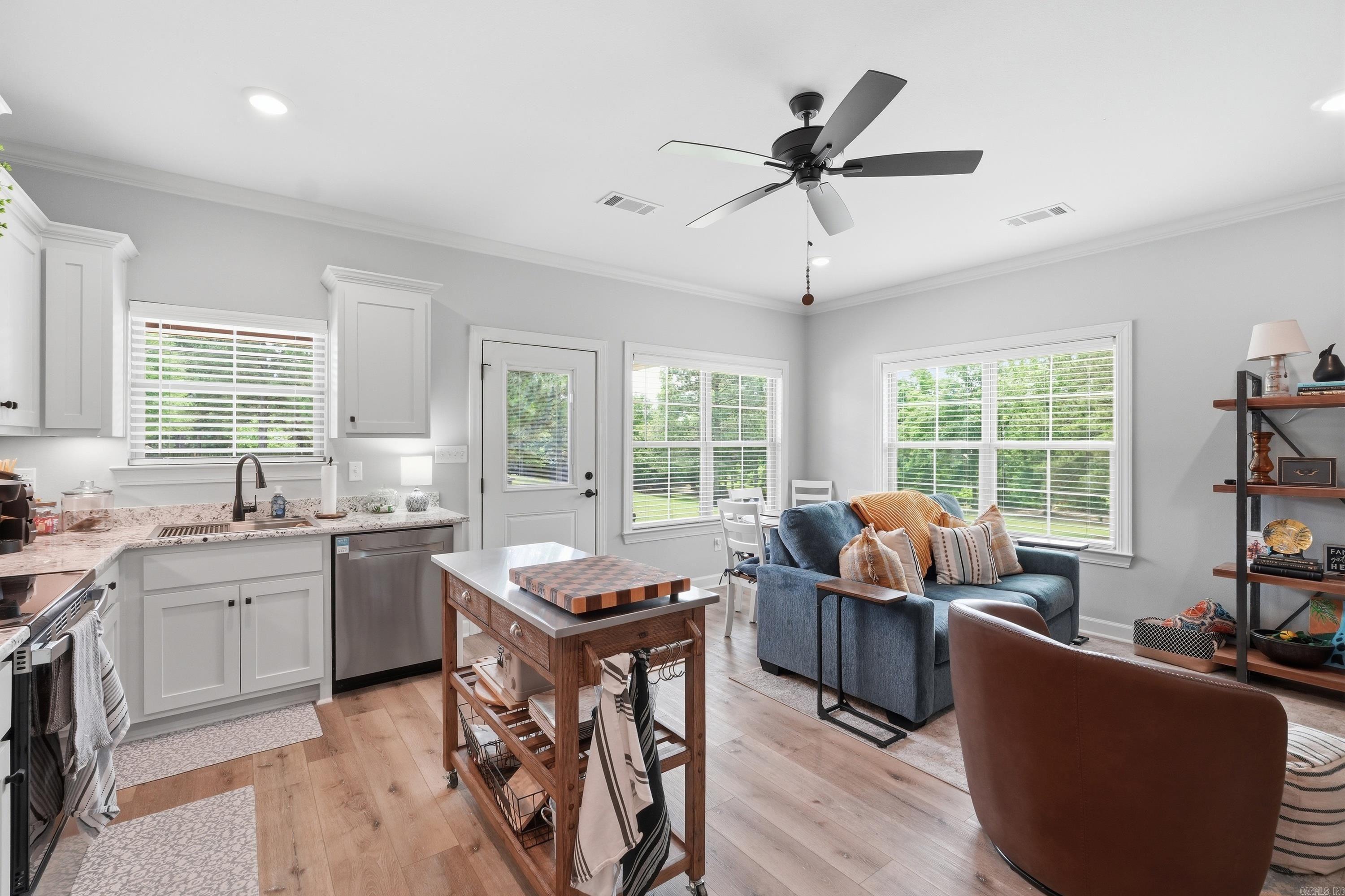 PLEASANT LAKE ESTATES - Residential