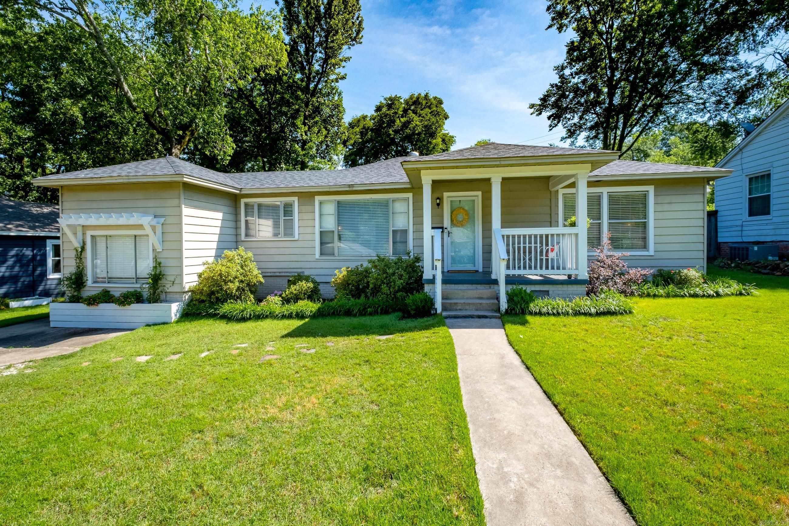 KINGWOOD PLACE - Residential