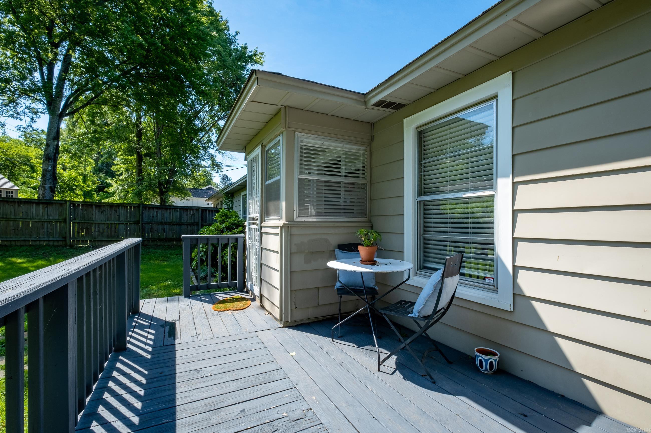 KINGWOOD PLACE - Residential