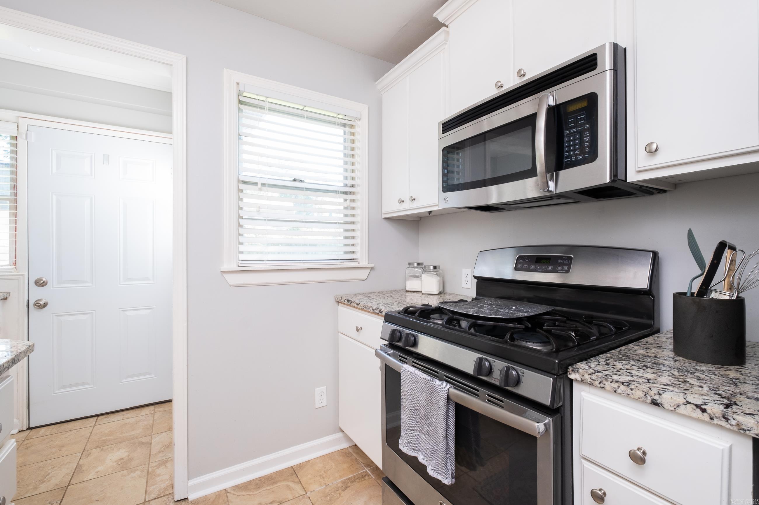 KINGWOOD PLACE - Residential