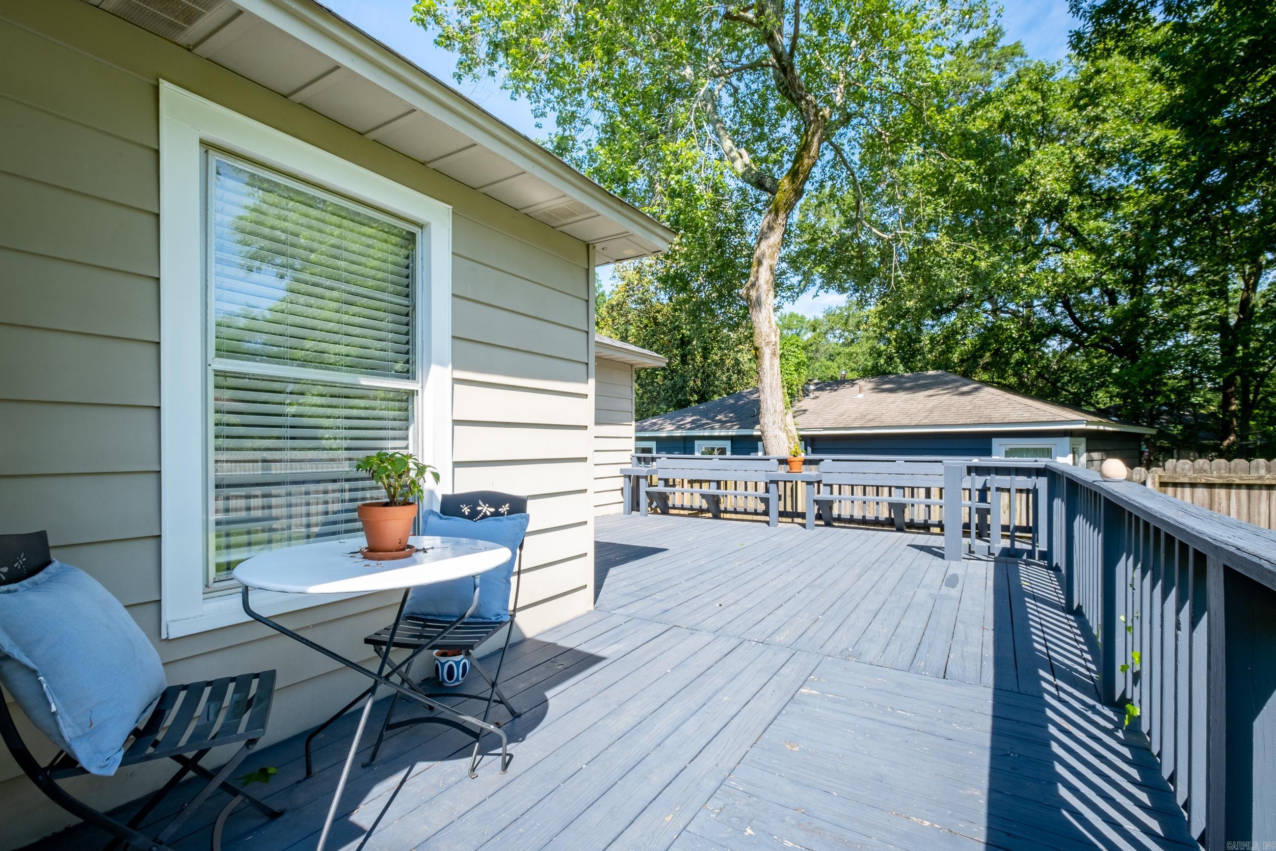 KINGWOOD PLACE - Residential