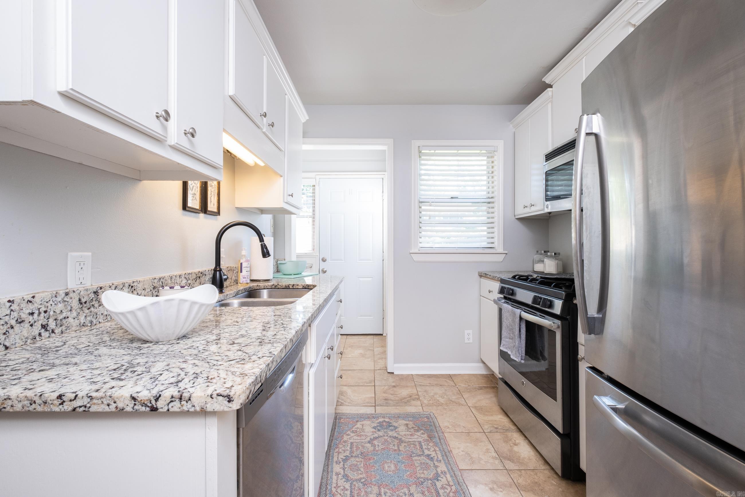 KINGWOOD PLACE - Residential