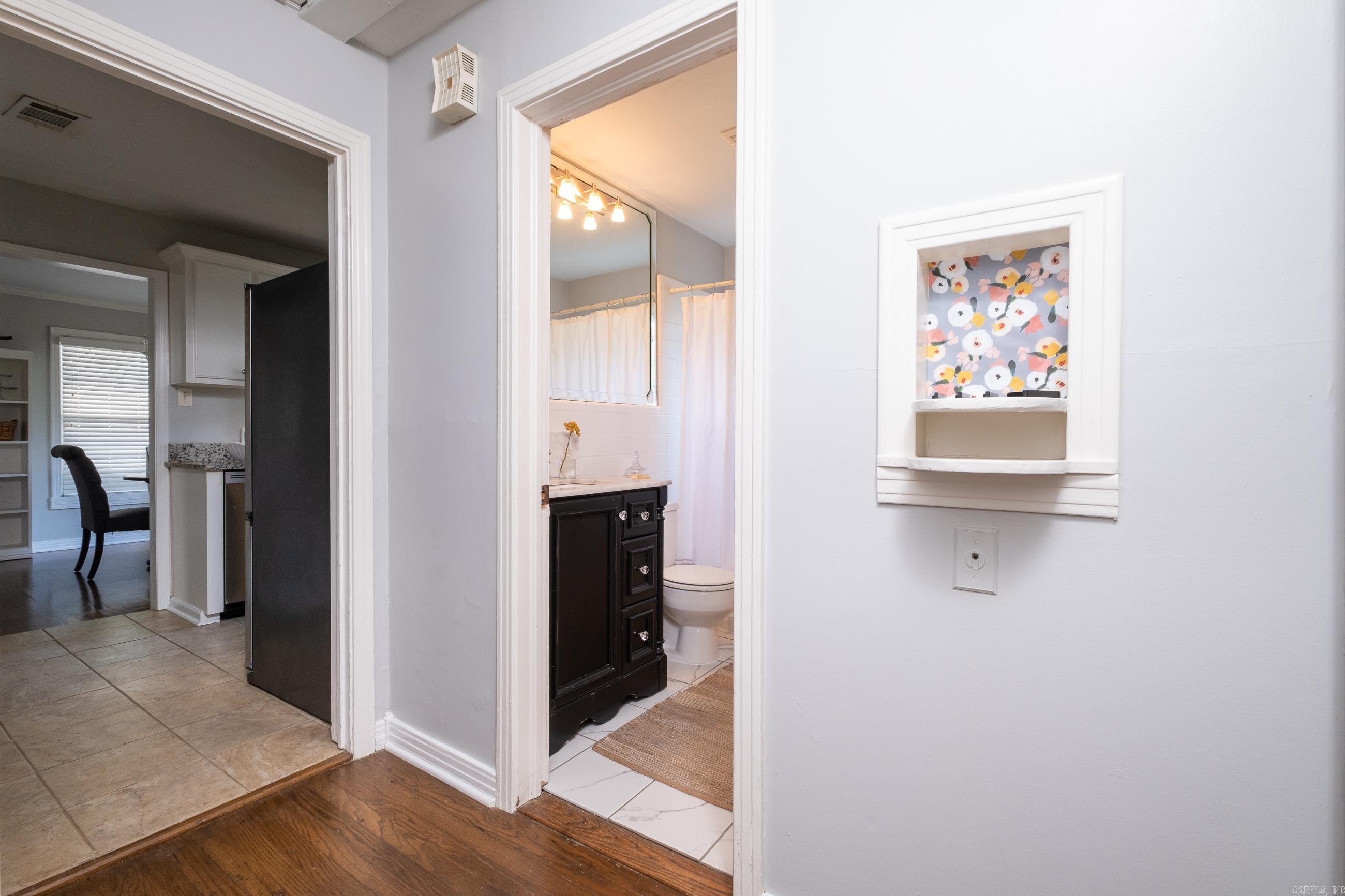 KINGWOOD PLACE - Residential