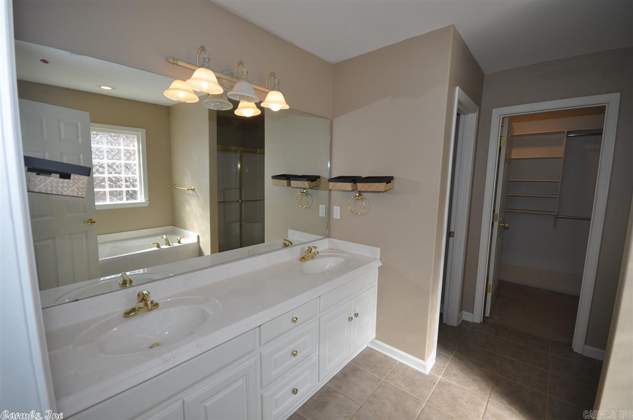 AUSTIN LAKES ON THE BAY ADDN - Residential