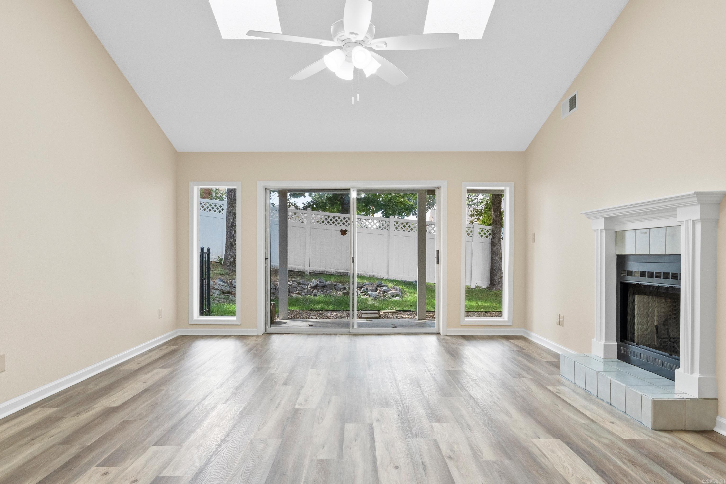 FOREST VIEW - Residential