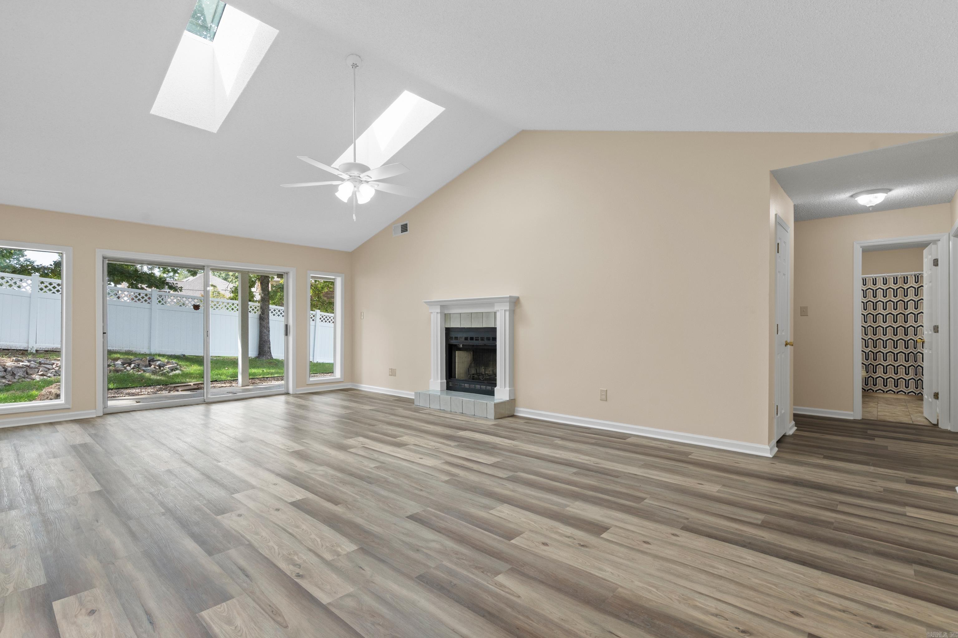 FOREST VIEW - Residential