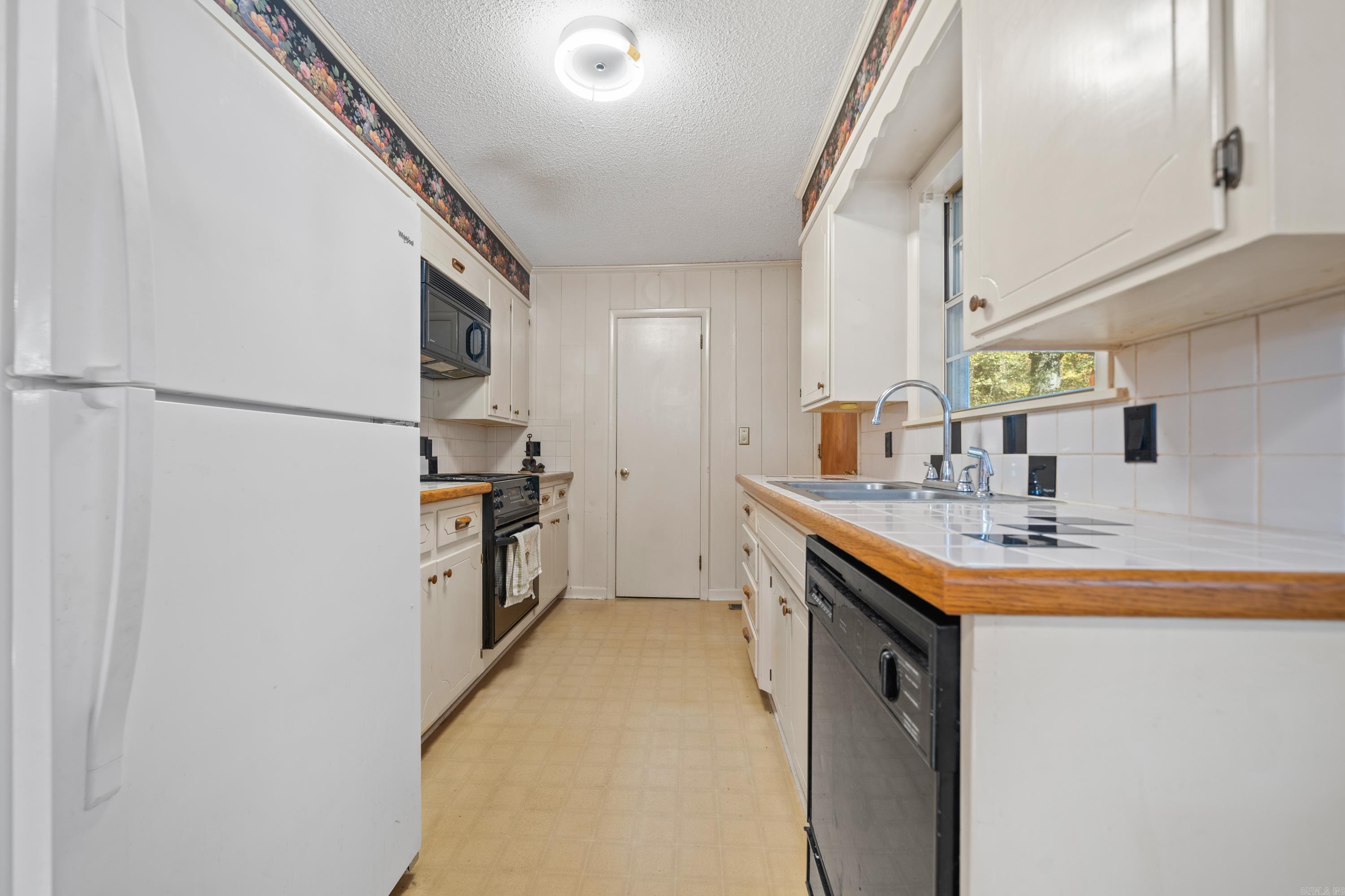 HEMPWALLACE TOWN - Residential