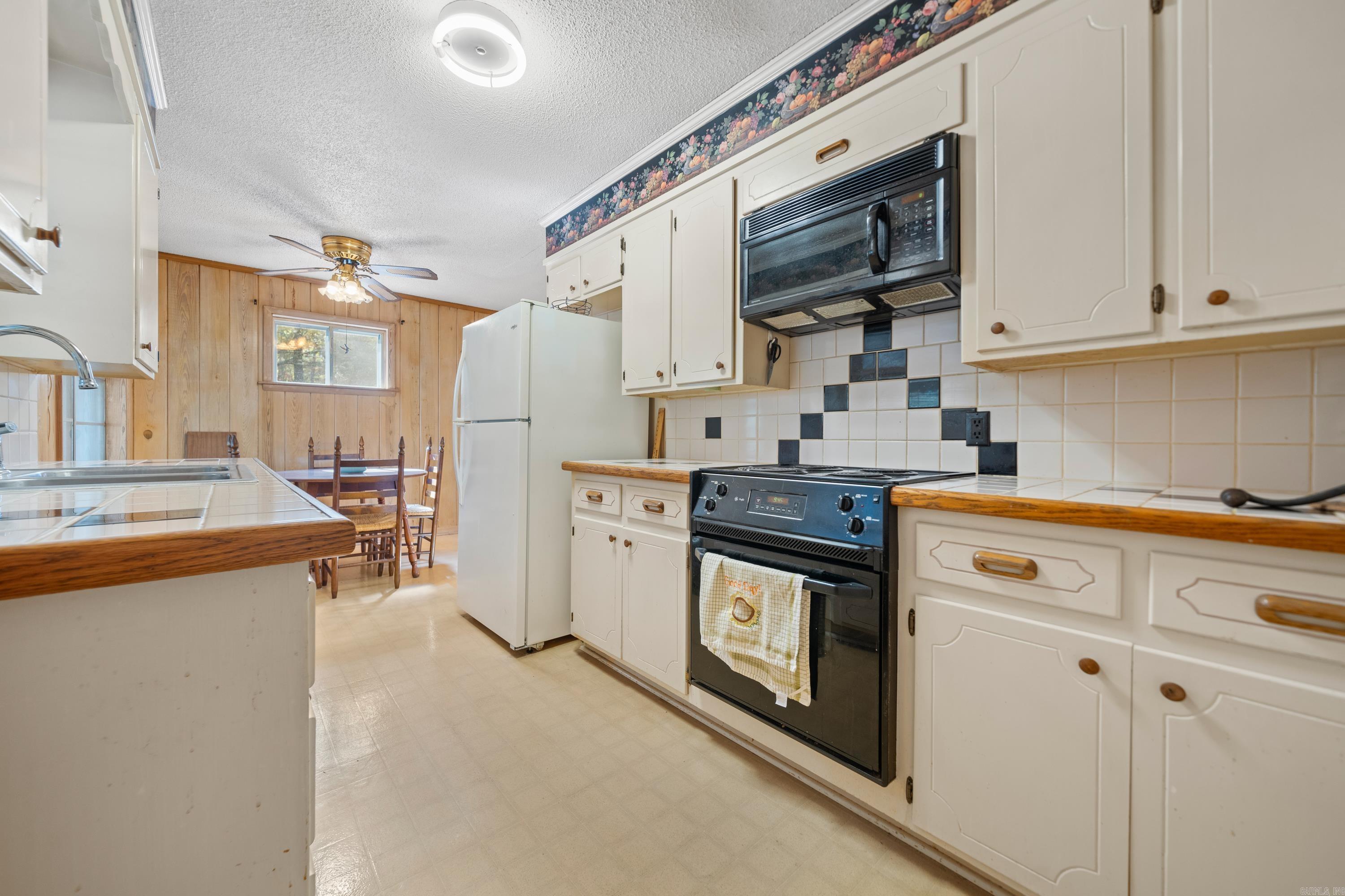 HEMPWALLACE TOWN - Residential