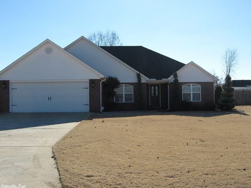 Don't miss this great home! This 3BR/2BA split floor plan home features a new roof in 2011, new stainless steel appliances in 2012, gas log fireplace, new vanity in guest bathroom, energy saving tankless gas hot water heater and a 12x12 storage building in the back yard. The 2 guest bedrooms have carpet, tile in the wet areas and beautiful laminate flooring that looks like real wood in the master bedroom and remainder of this home. Formal dining area could be made into an office. (Pool doesn't convey)