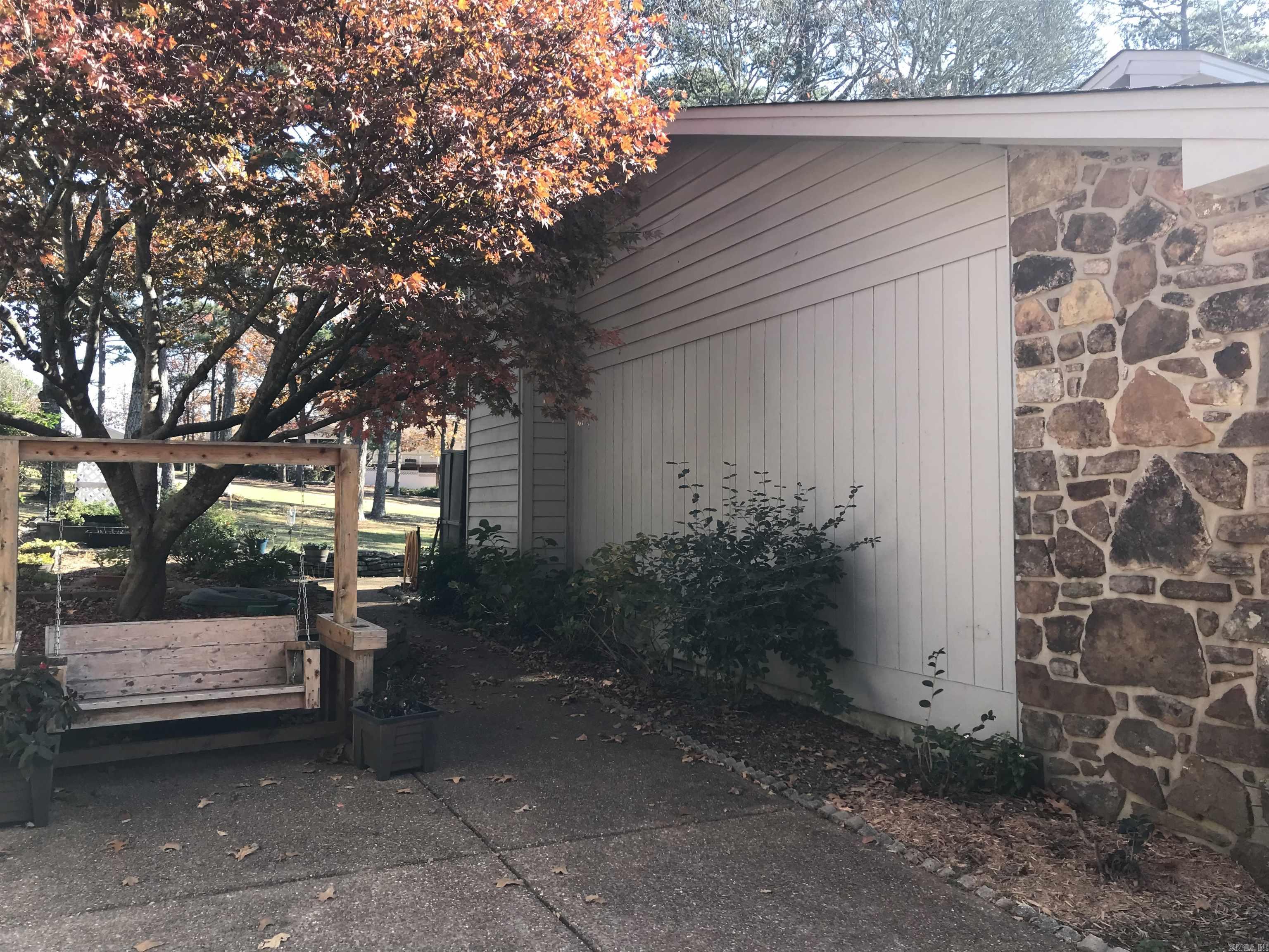 INDIAN HILLS - Residential